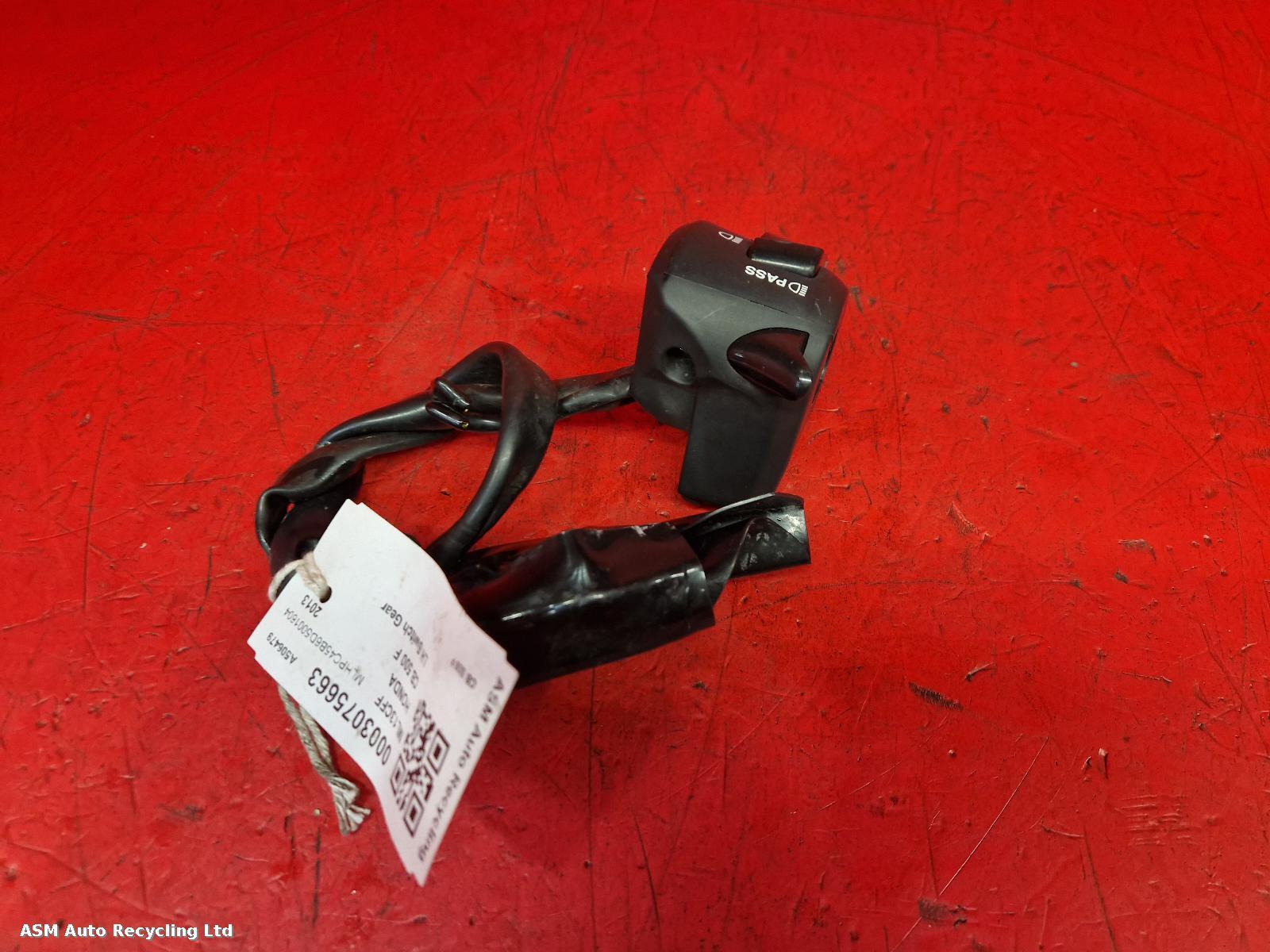 View Auto part LH Switch Gear Honda Cb 500 F 2013