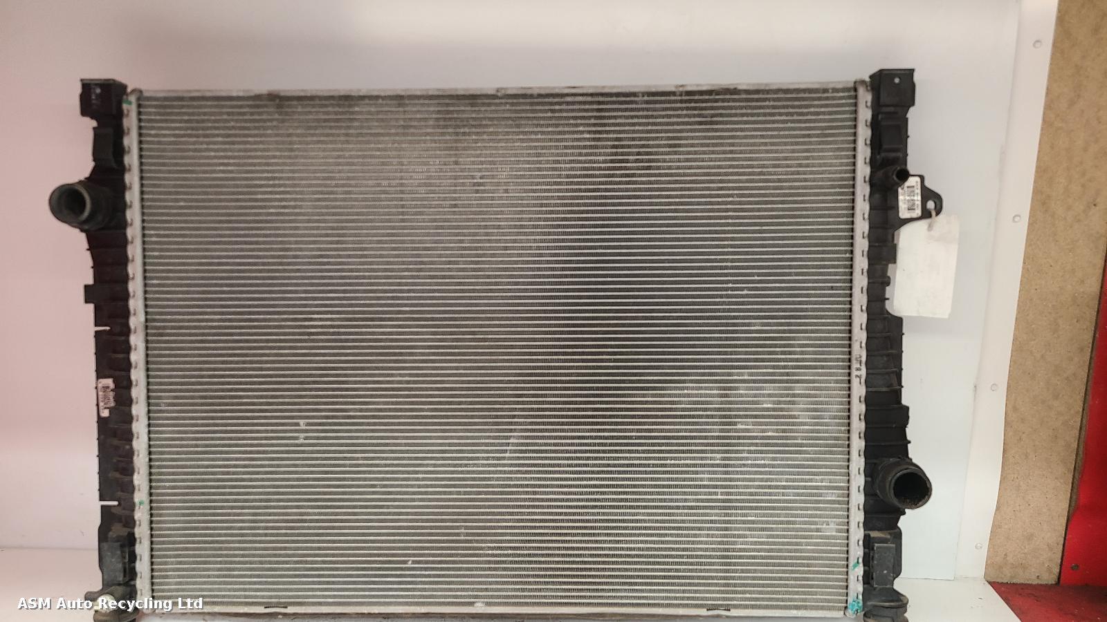 View Auto part Radiator Land Rover Discovery Sport 2020