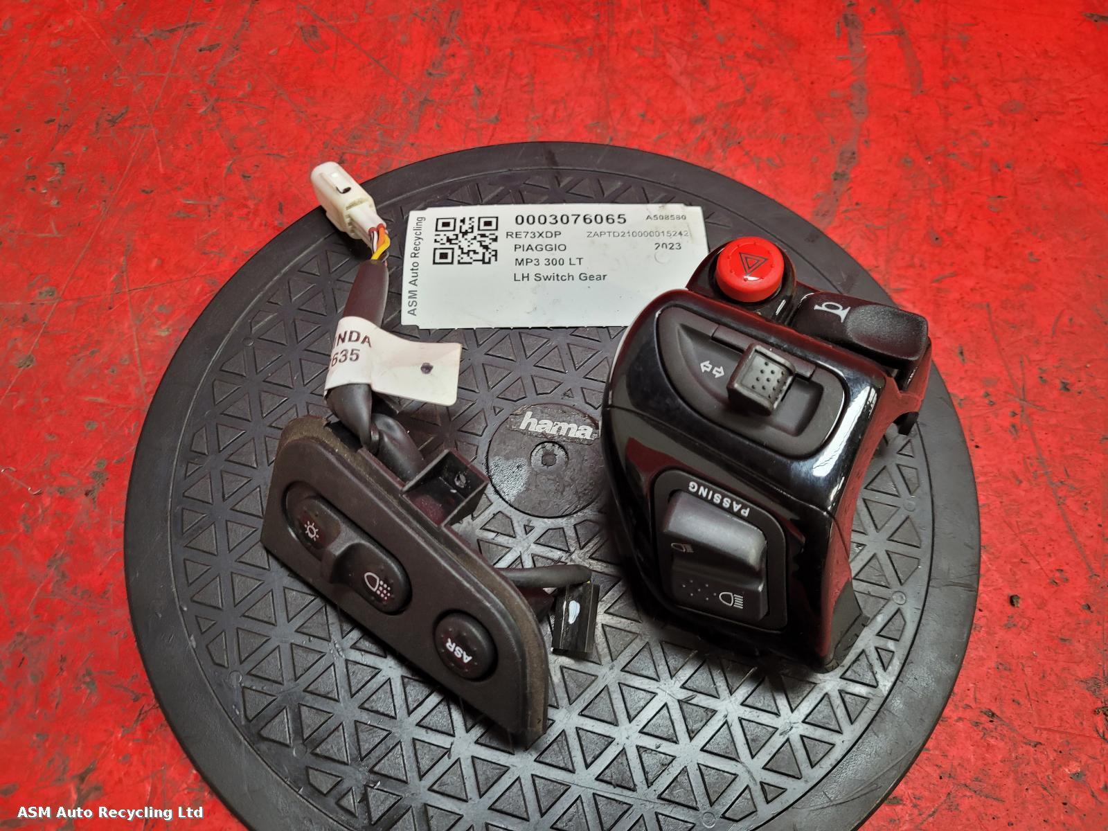 View Auto part LH Switch Gear Piaggio Mp3 300 2023