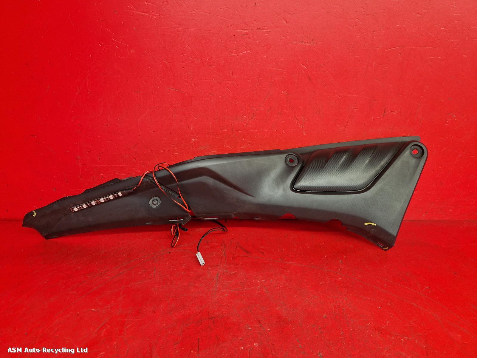 View Auto part Side Panel Right Yamaha Mt 125 2023