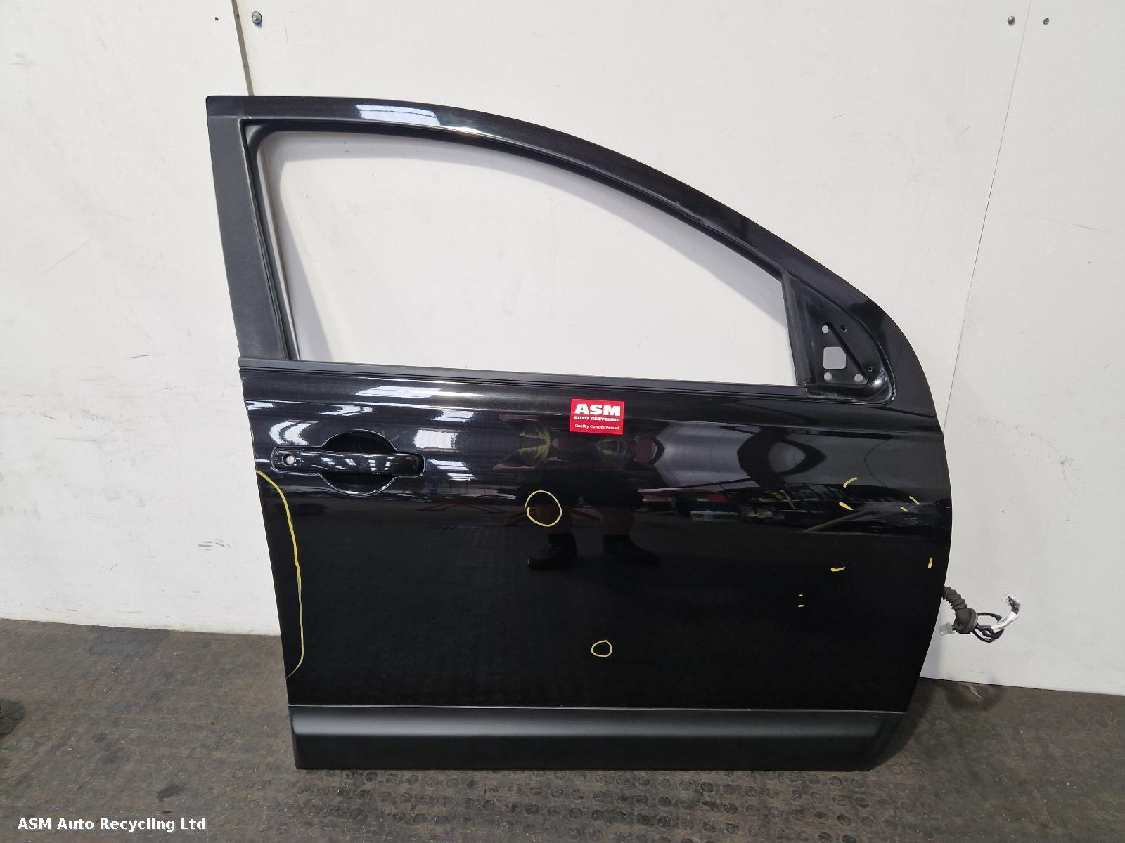 View Auto part R Front Door Nissan Qashqai 2010