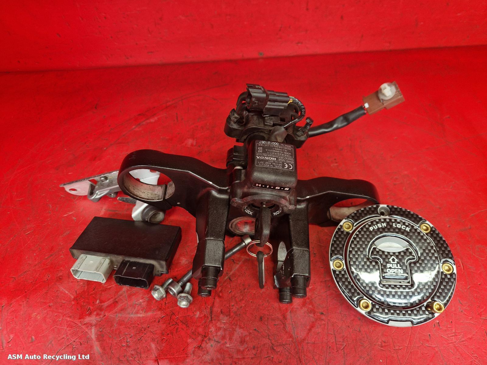 View Auto part Comp.Lock Set + Keys Honda Cb1000r 2013