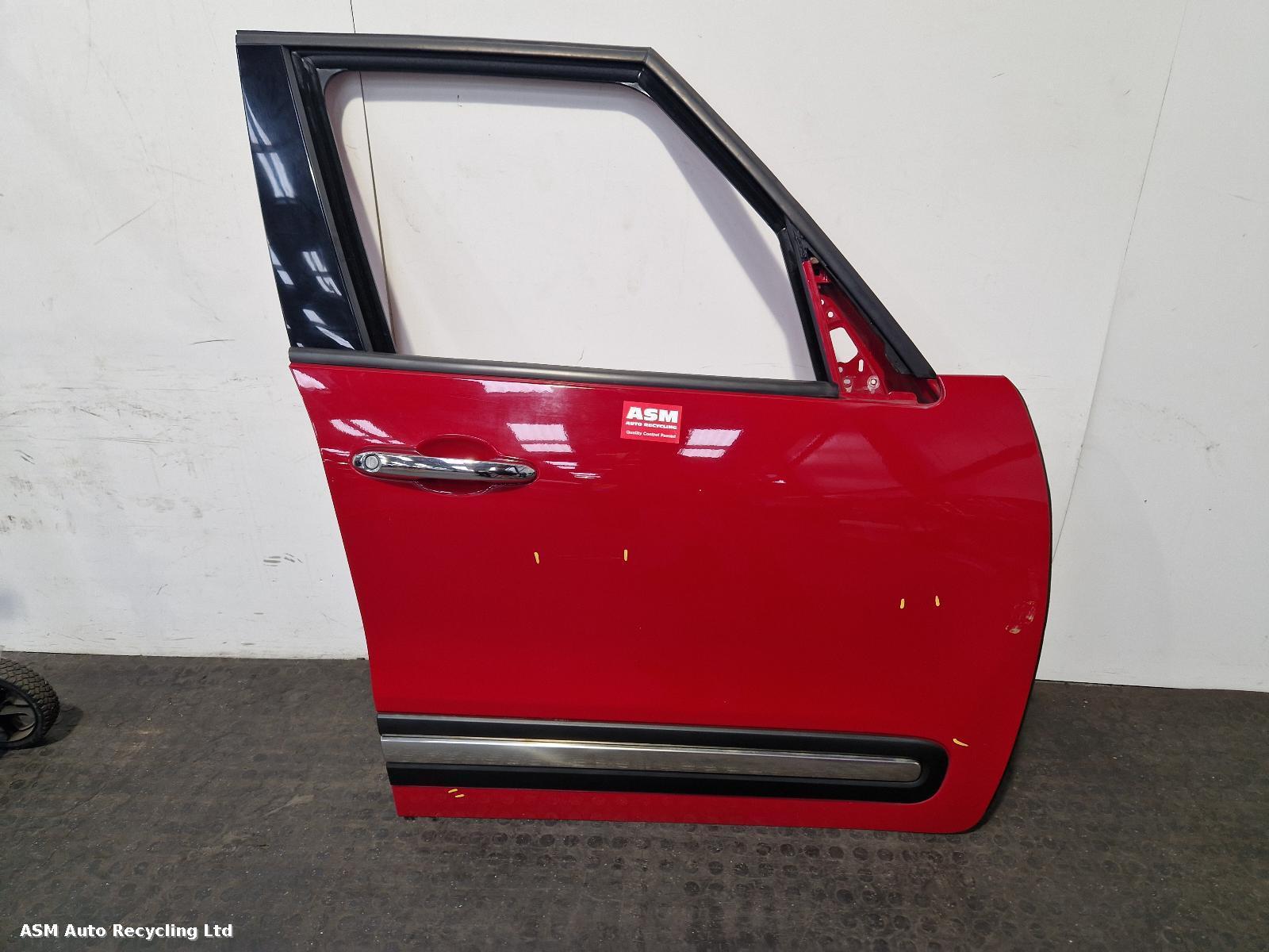 View Auto part R Front Door Fiat 500l 2013