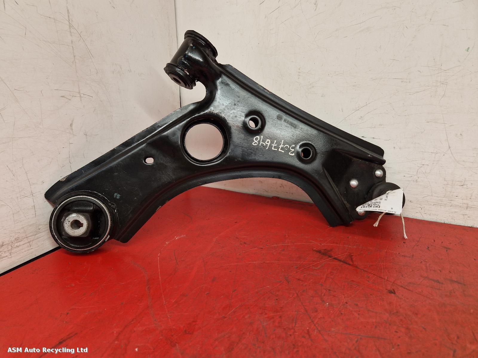 View Auto part RF Lower Control Arm Fiat 500l 2013