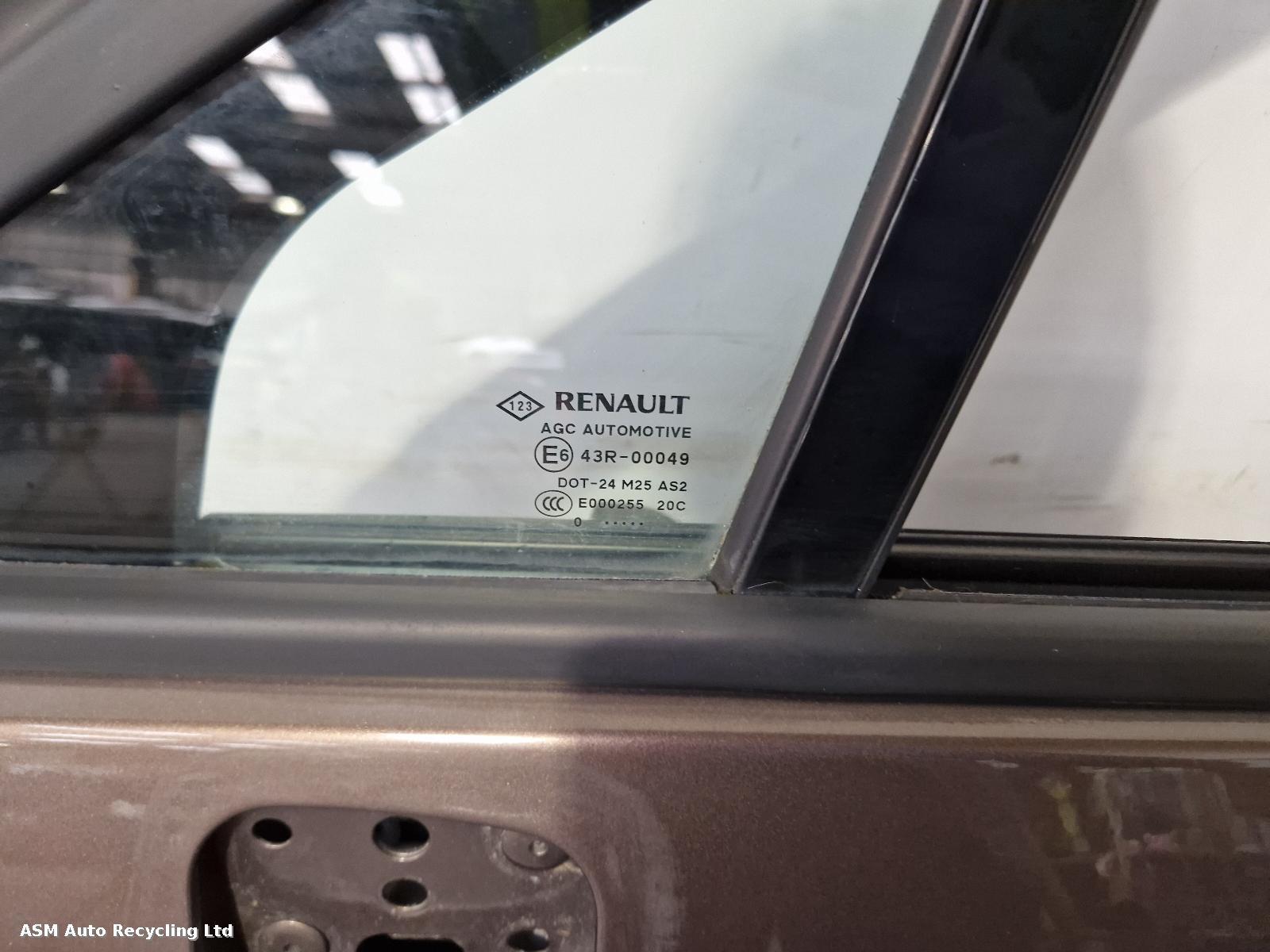 View Auto part L Front Door Renault Scenic 2010