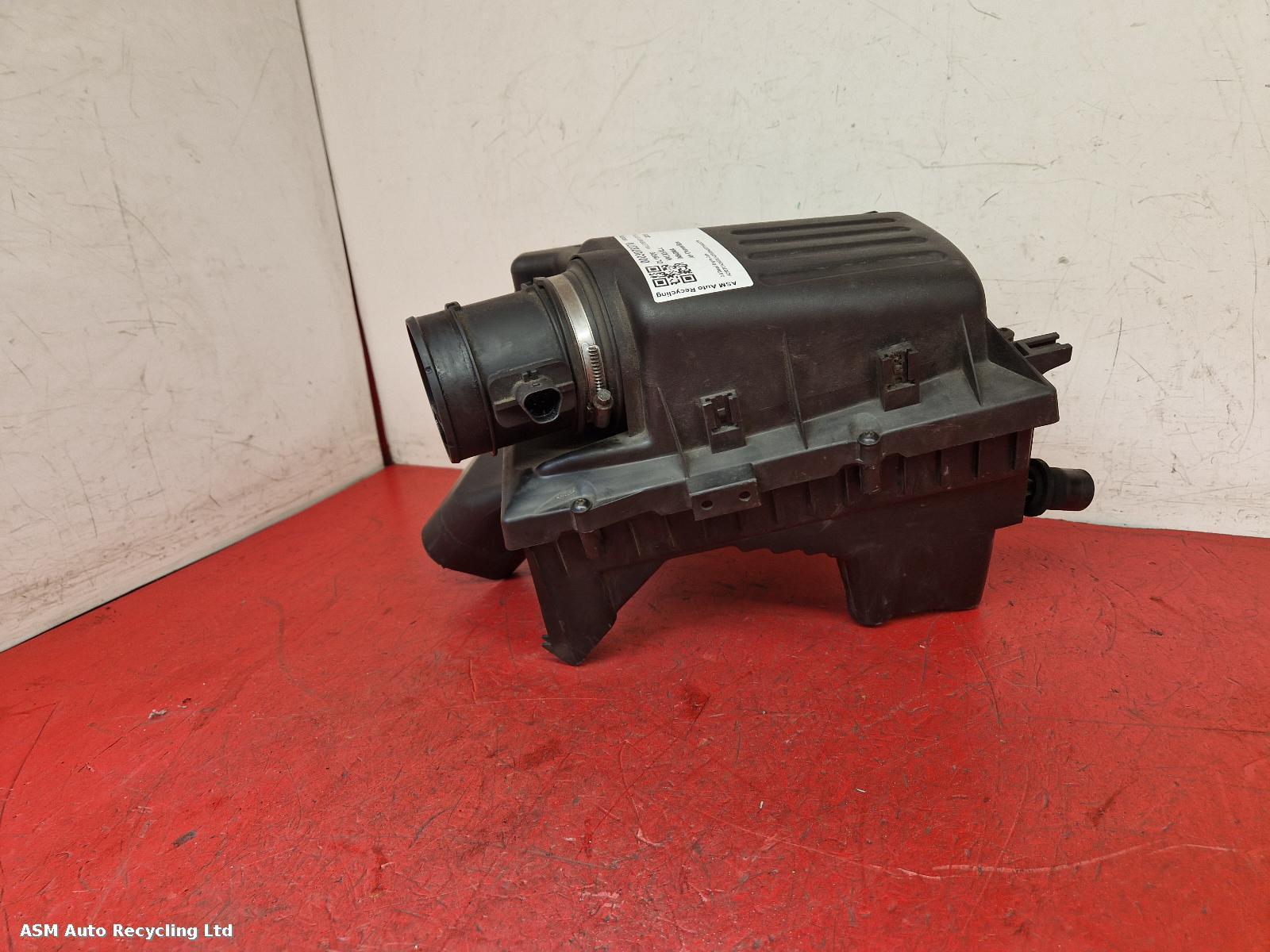 View Auto part Air Cleaner/Box Vauxhall Insignia 2013