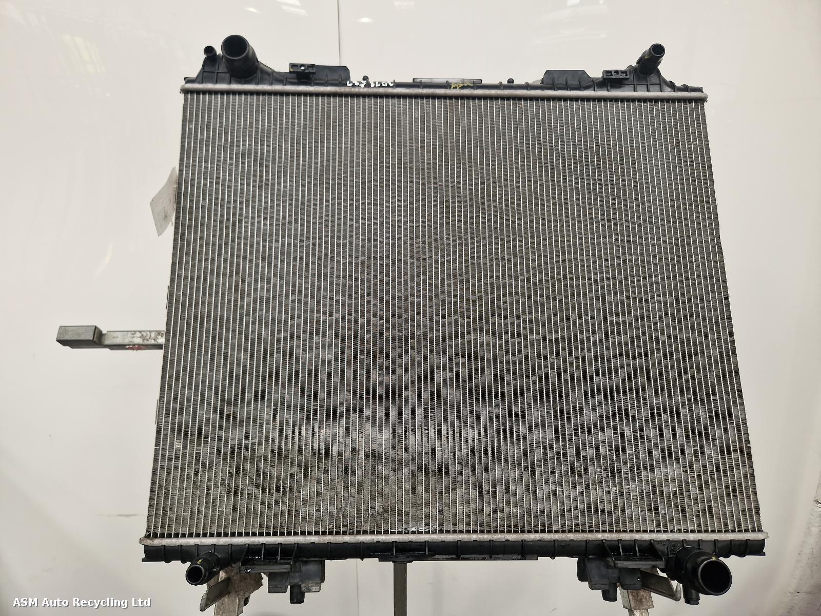 View Auto part Radiator Land Rover Range Rover 2021