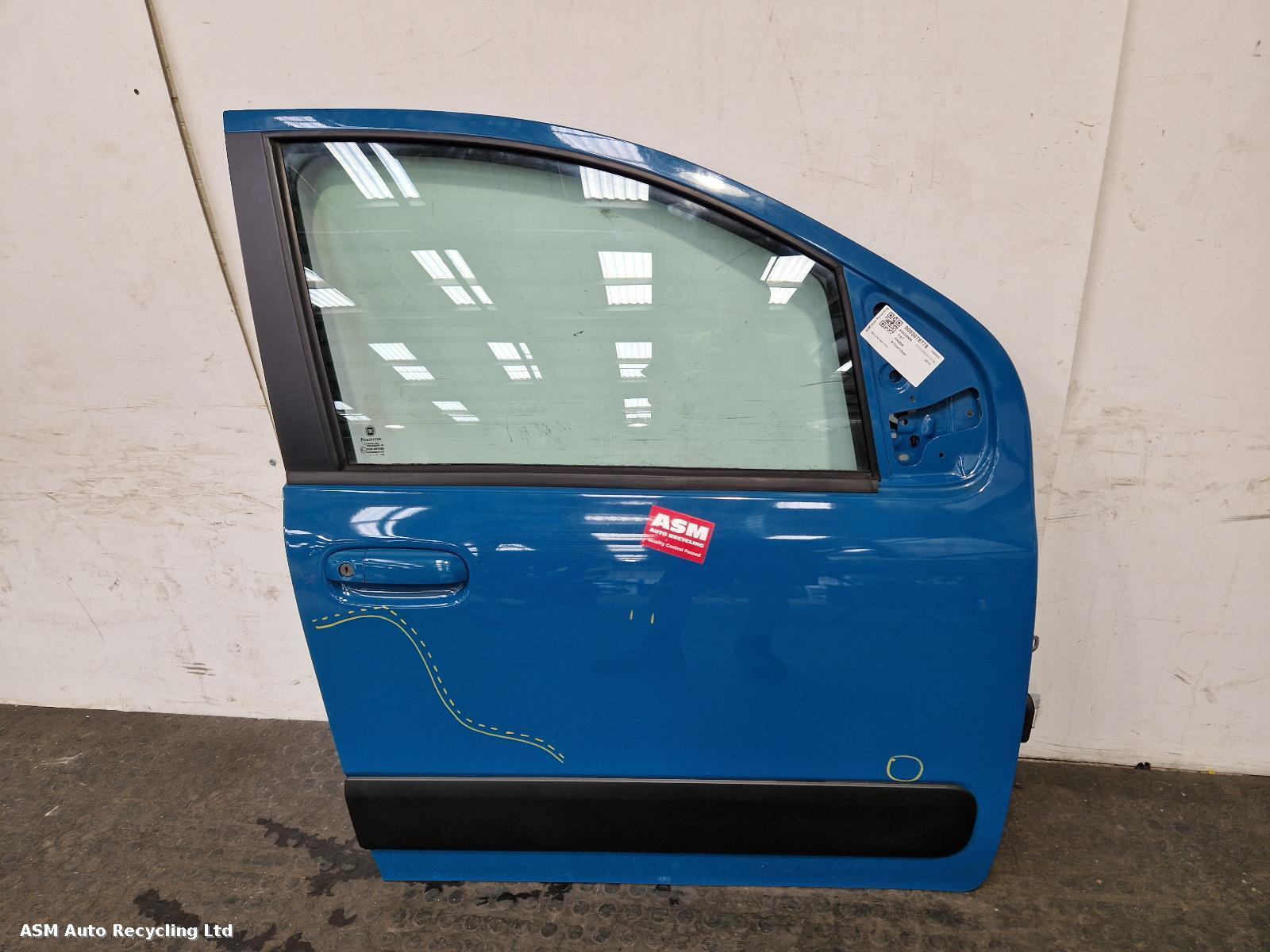 View Auto part R Front Door Fiat Panda 2013