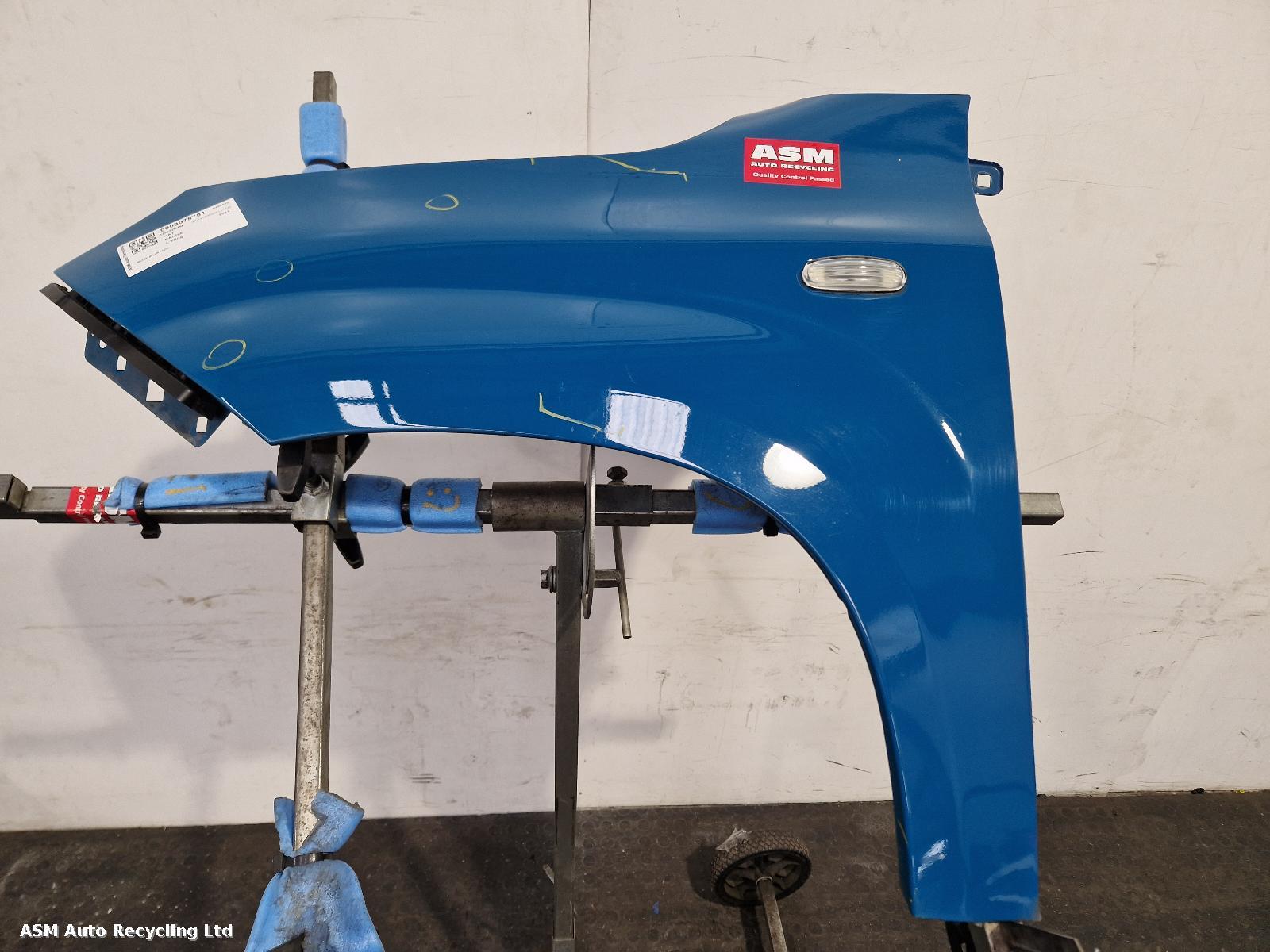 View Auto part L Wing Fiat Panda 2013