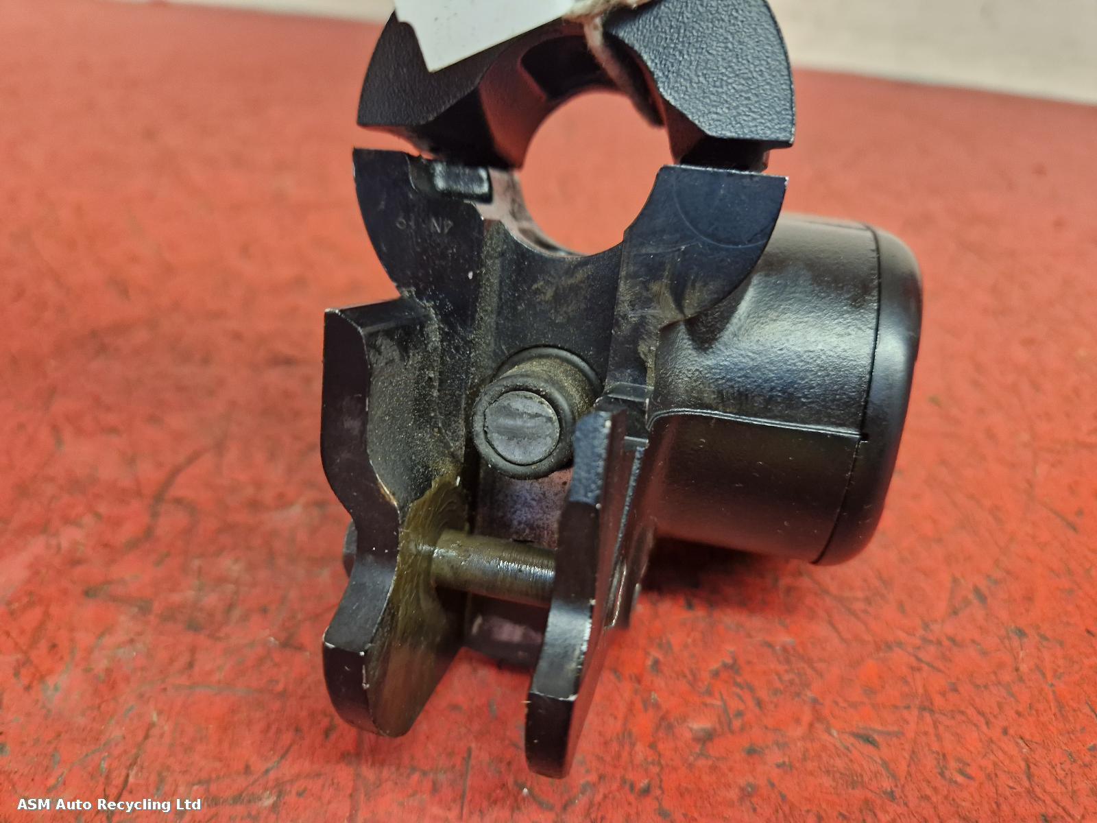 View Auto part Master Cylinder Harley Davidson Xl 883 2015