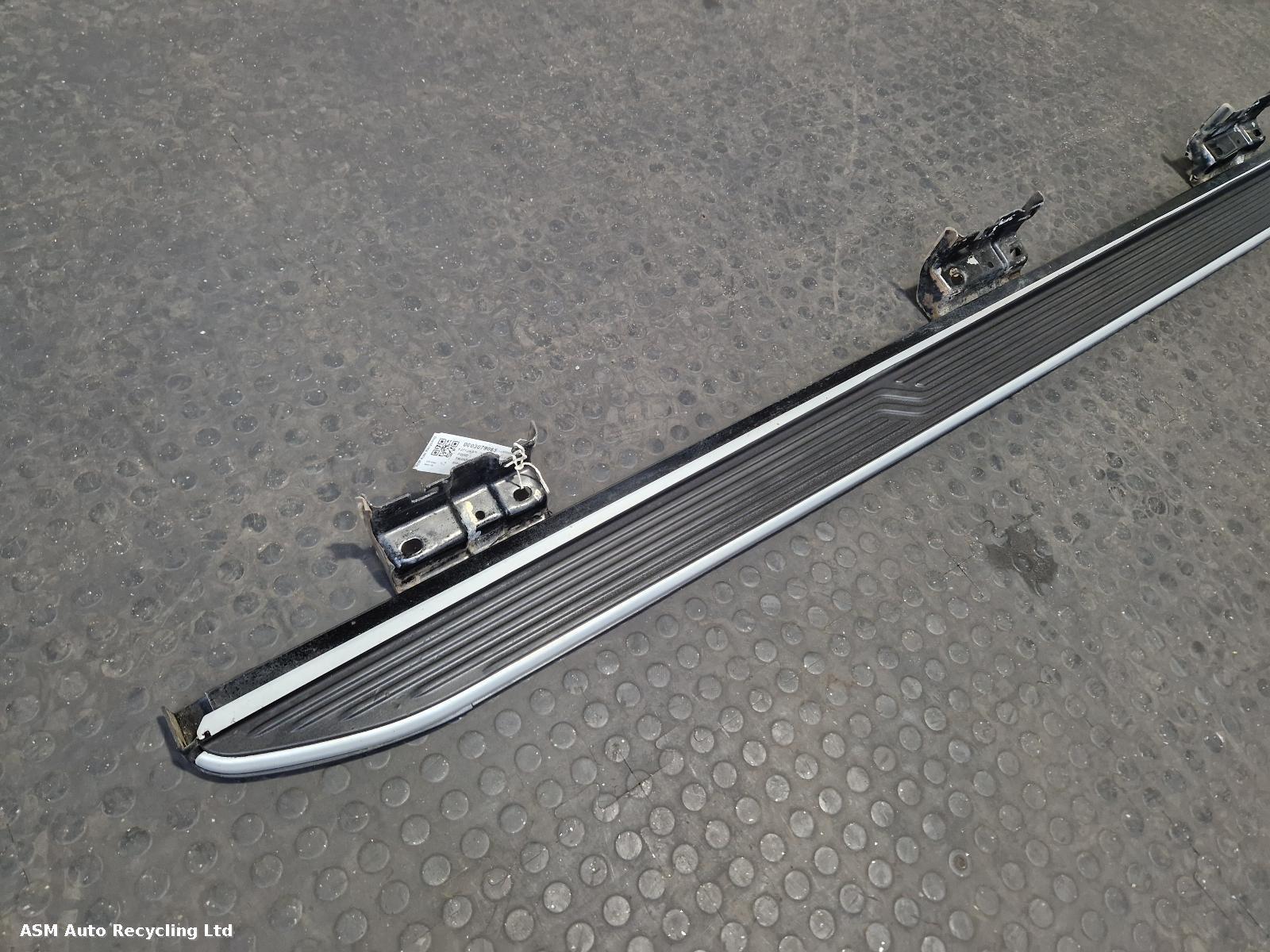 View Auto part Side Step/Rail Ford Transit Custom 2021