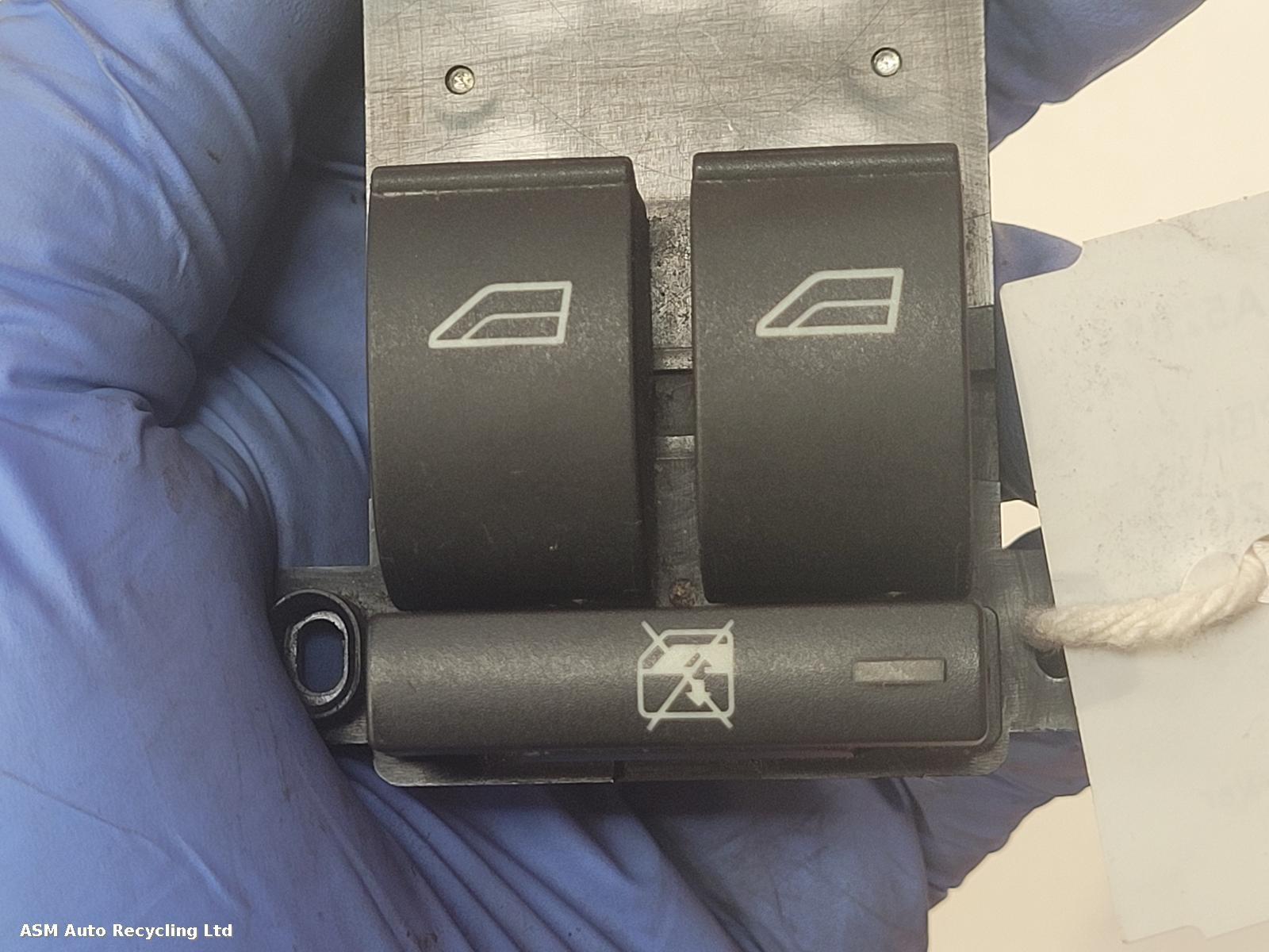 View Auto part Elect. Window Switch Ford Focus 2011