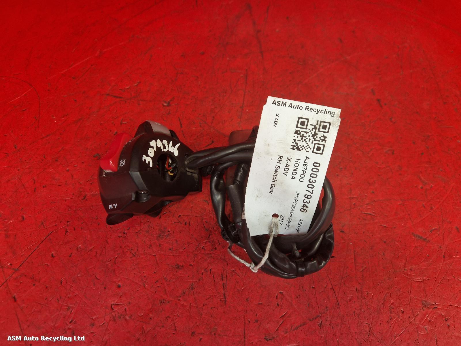 View Auto part RH Switch Gear Honda X-adv 750 2017