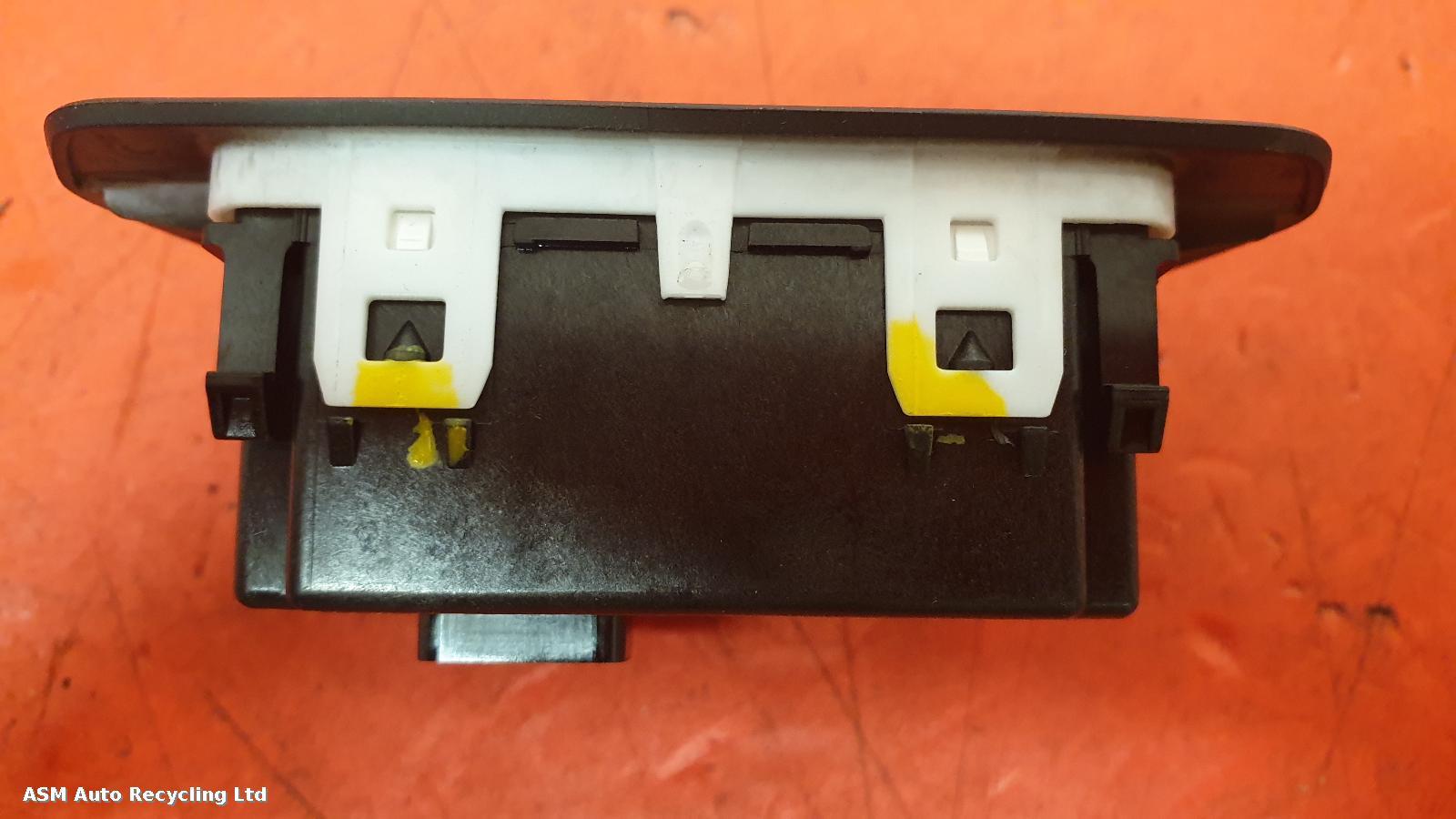 View Auto part Headlight Switch Cupra Leon 2022