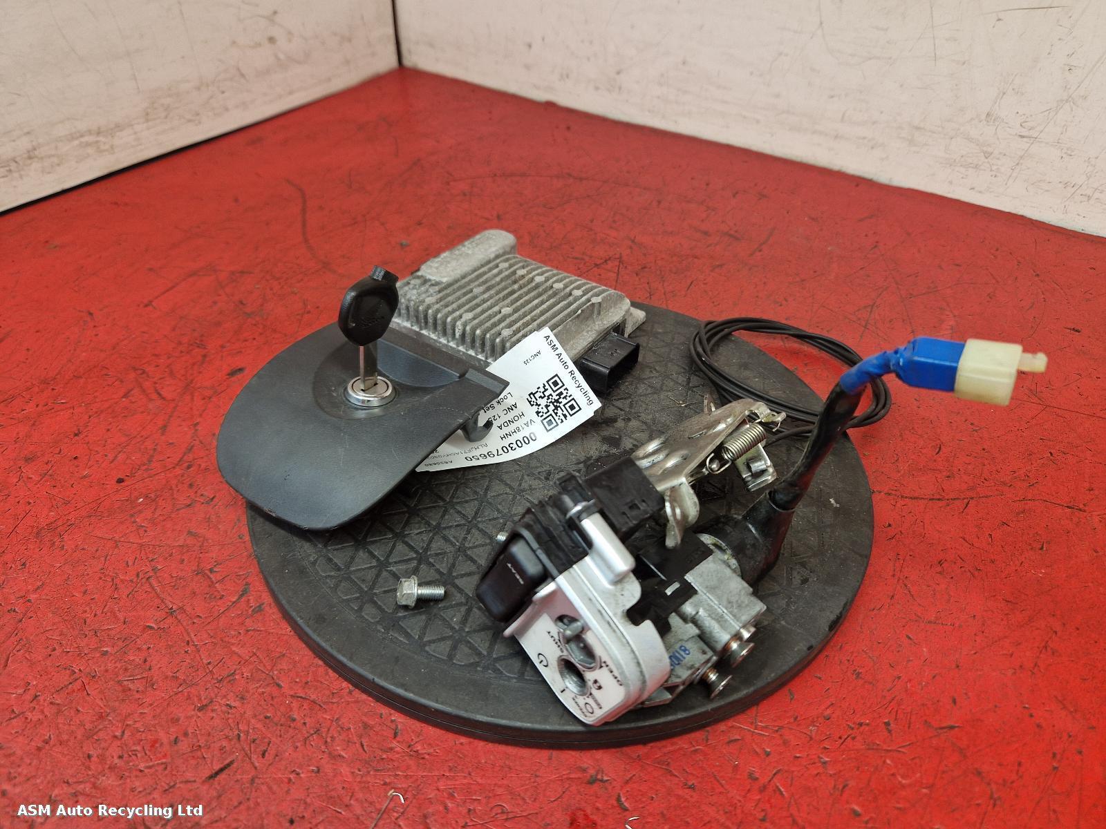 View Auto part Comp.Lock Set + Keys Honda Anc 125 2018