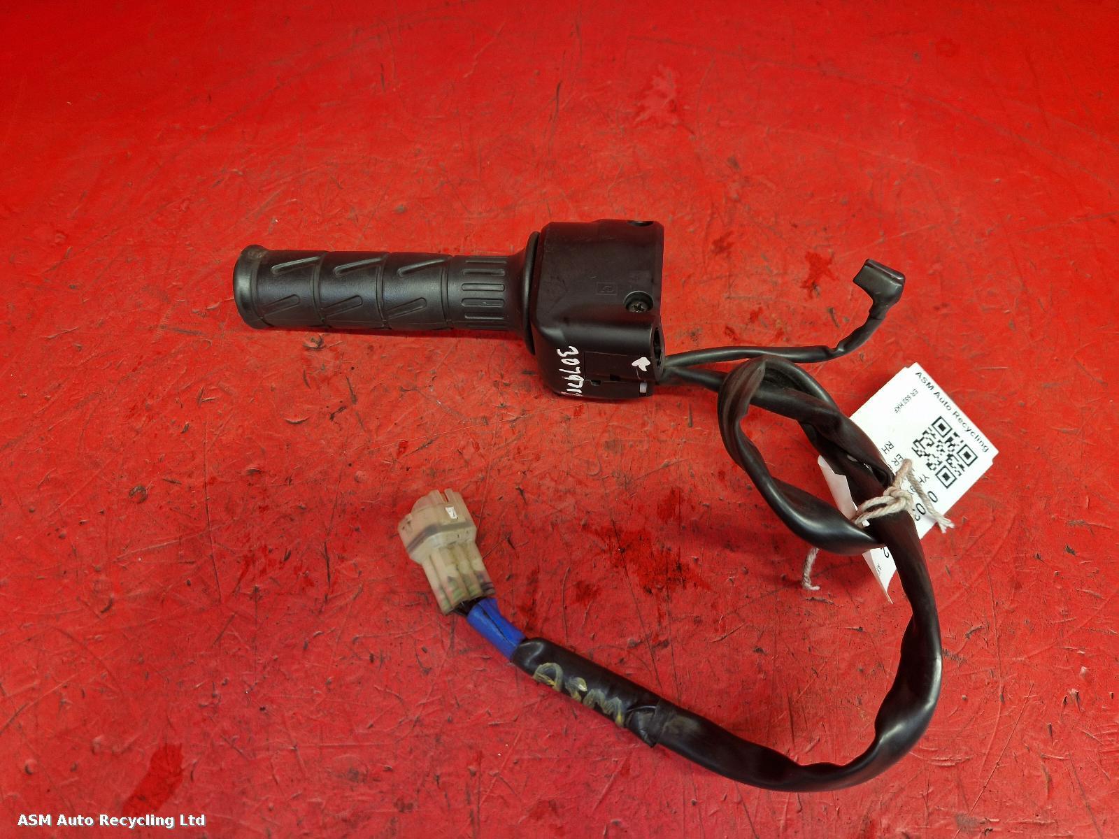 View Auto part RH Switch Gear Kawasaki Er 650 Hkf 2019