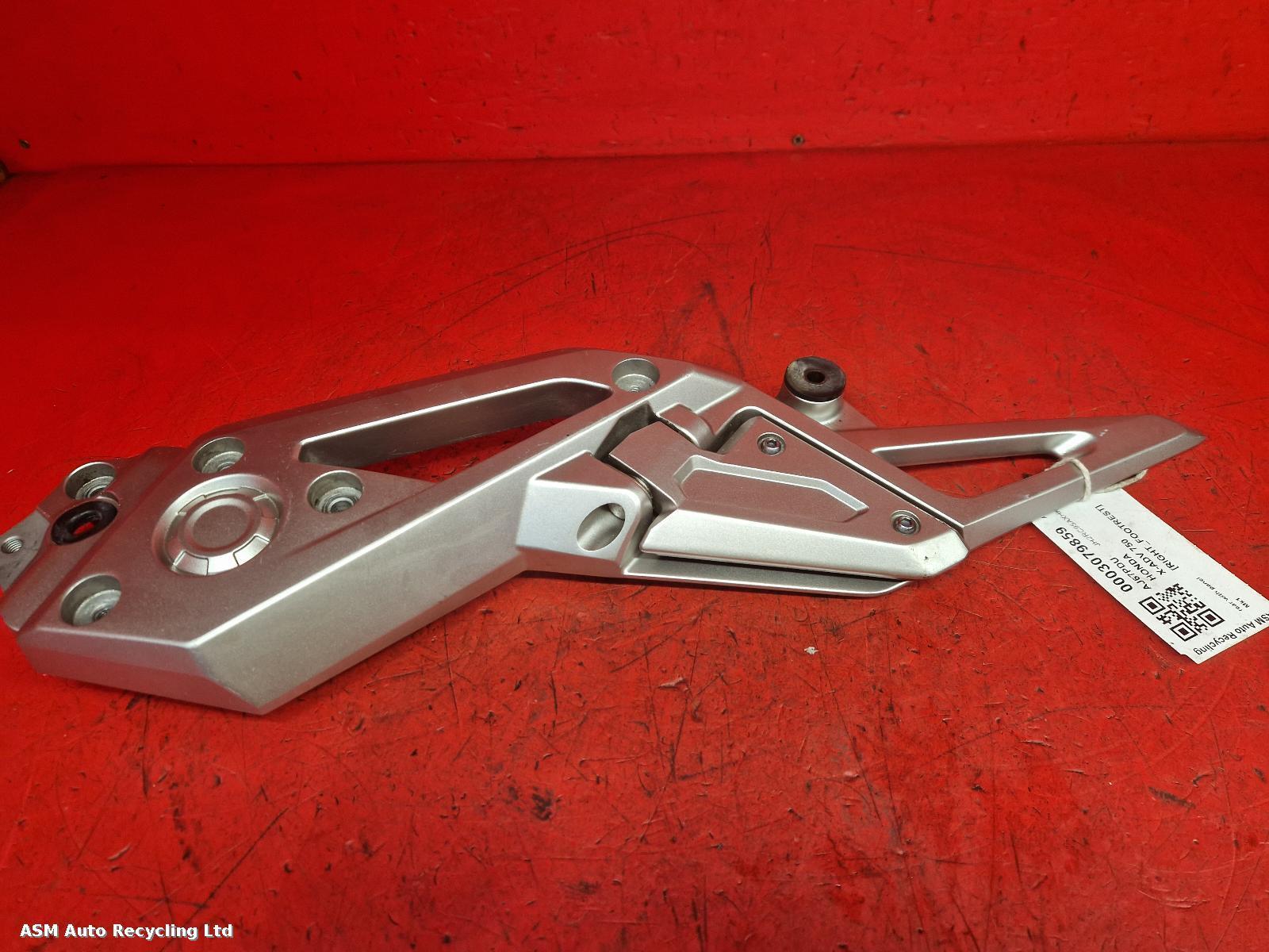 View Auto part Right Footrest Honda X-adv 750 2017