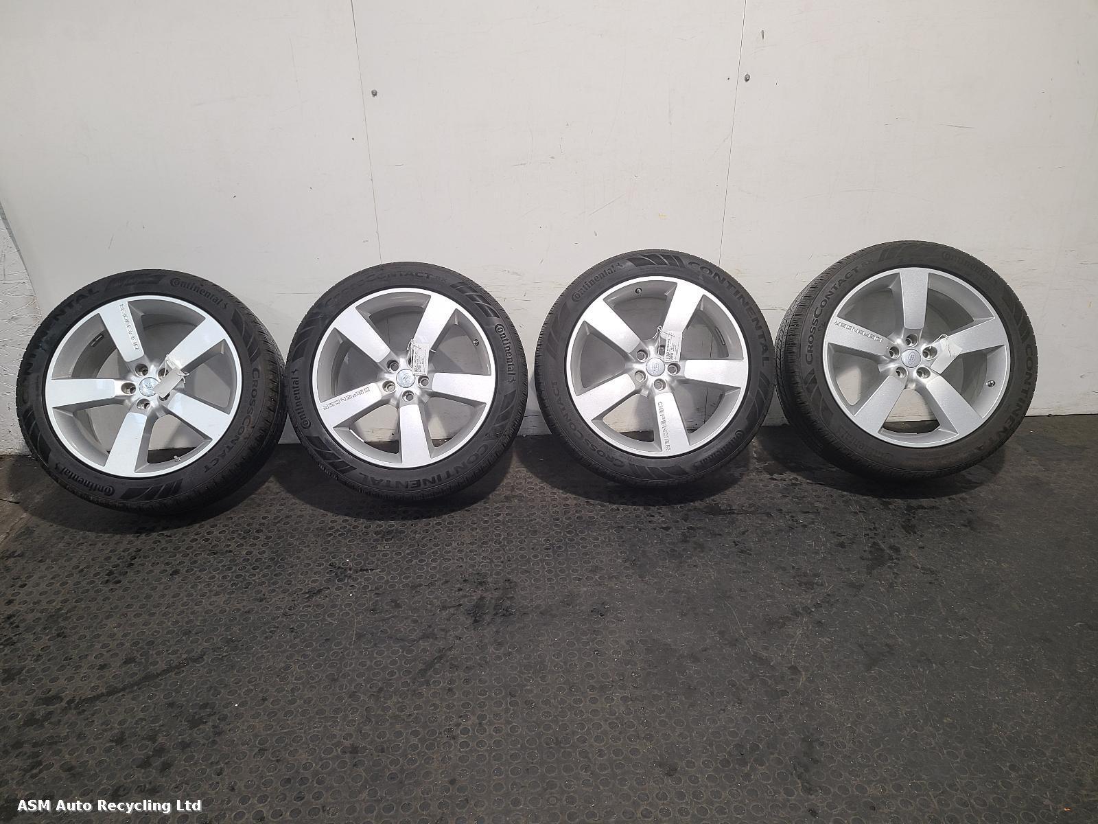 View Auto part Wheel Set Land Rover Defender 2021