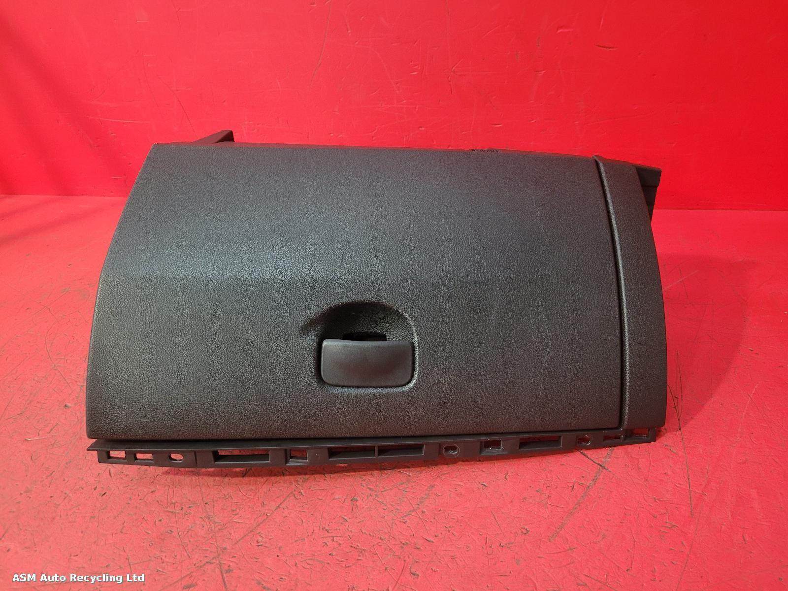 View Auto part Glove Box Renault Clio 2011