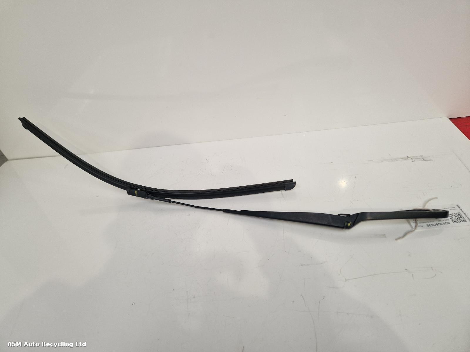 View Auto part Wiper Arm Jaguar Xe 2017