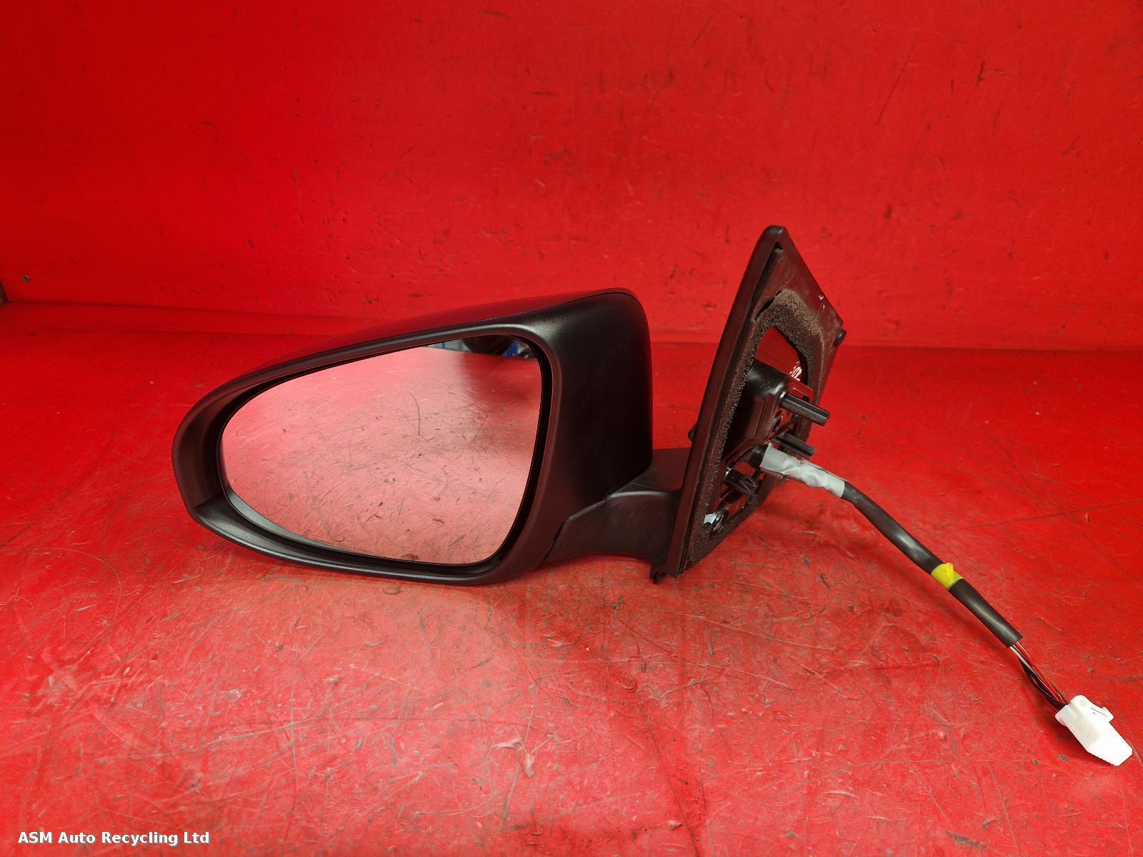 View Auto part L Door Mirror Toyota Auris 2018