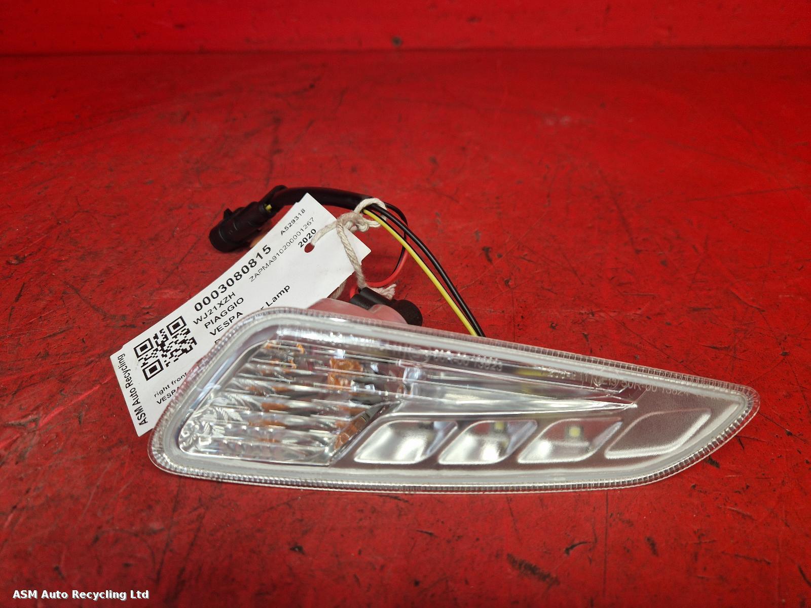 View Auto part R Repeater Lamp Vespa Elettrica 2021