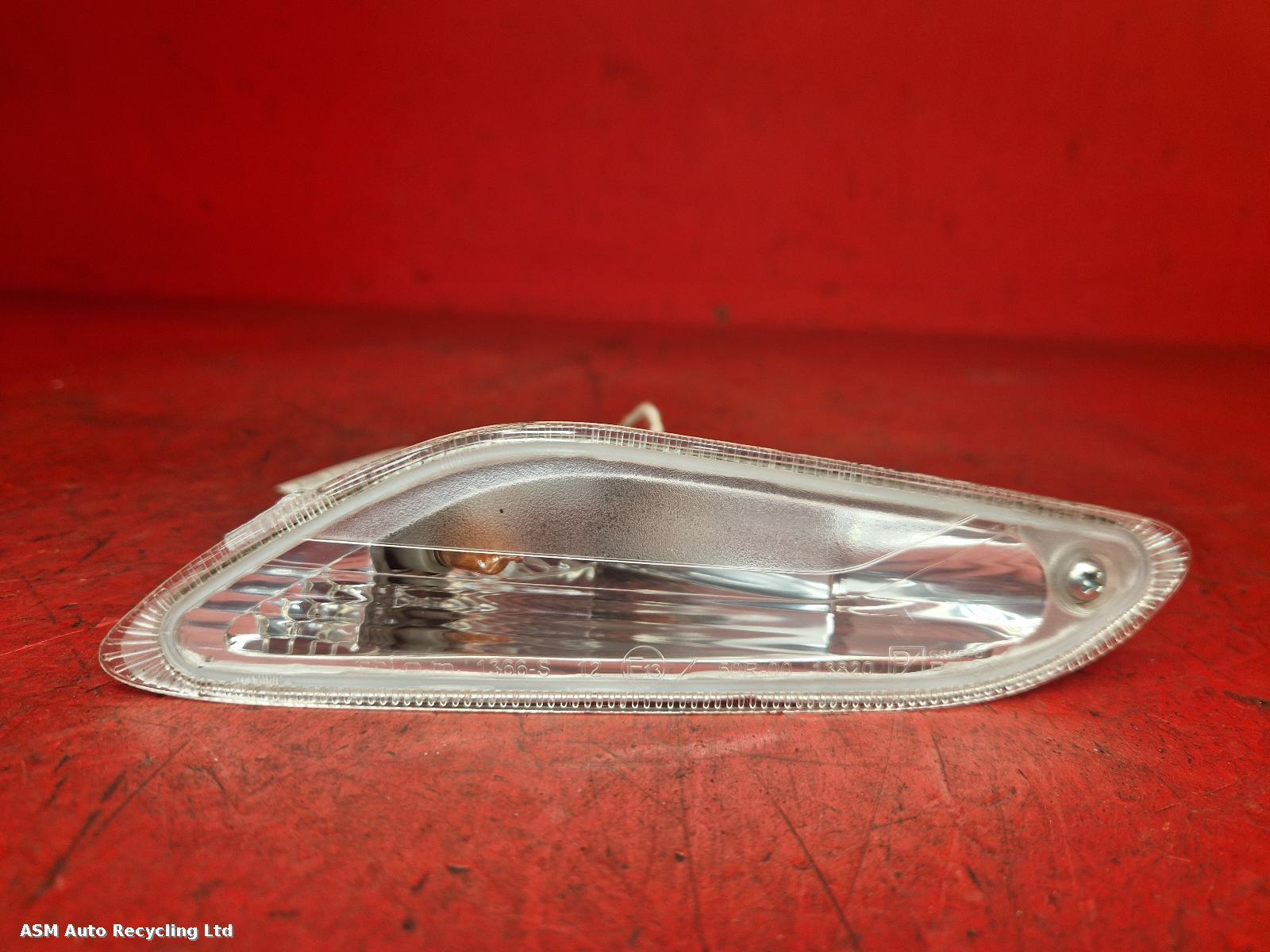 View Auto part L Repeater Lamp Vespa Elettrica 2021