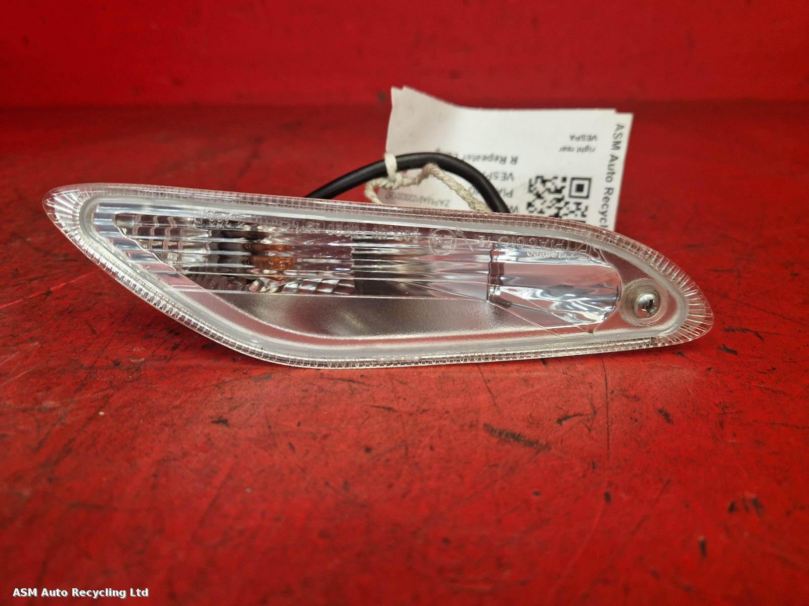 View Auto part R Repeater Lamp Vespa Elettrica 2021