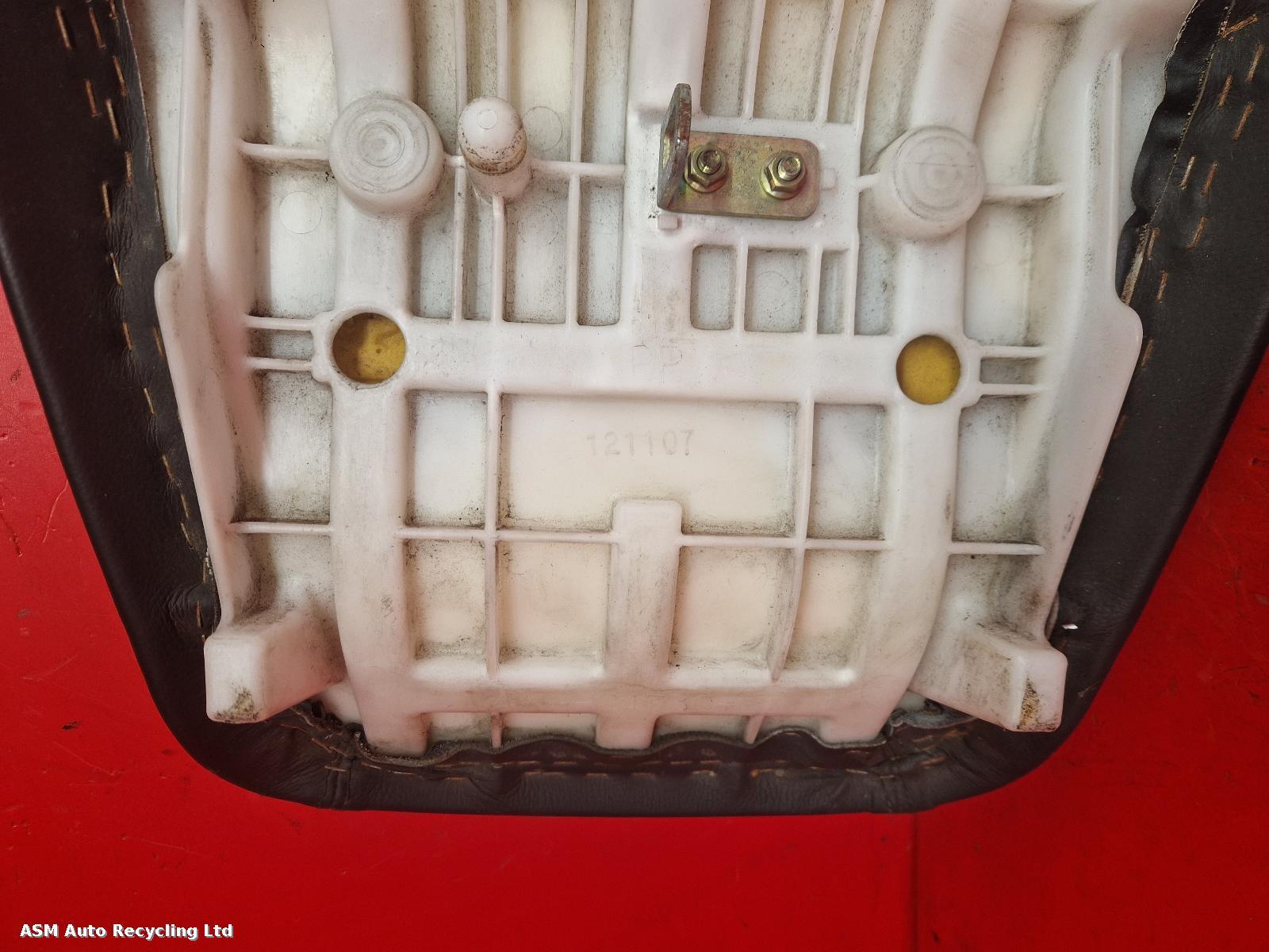 View Auto part Front Seat Yamaha Xjr 1300 2000