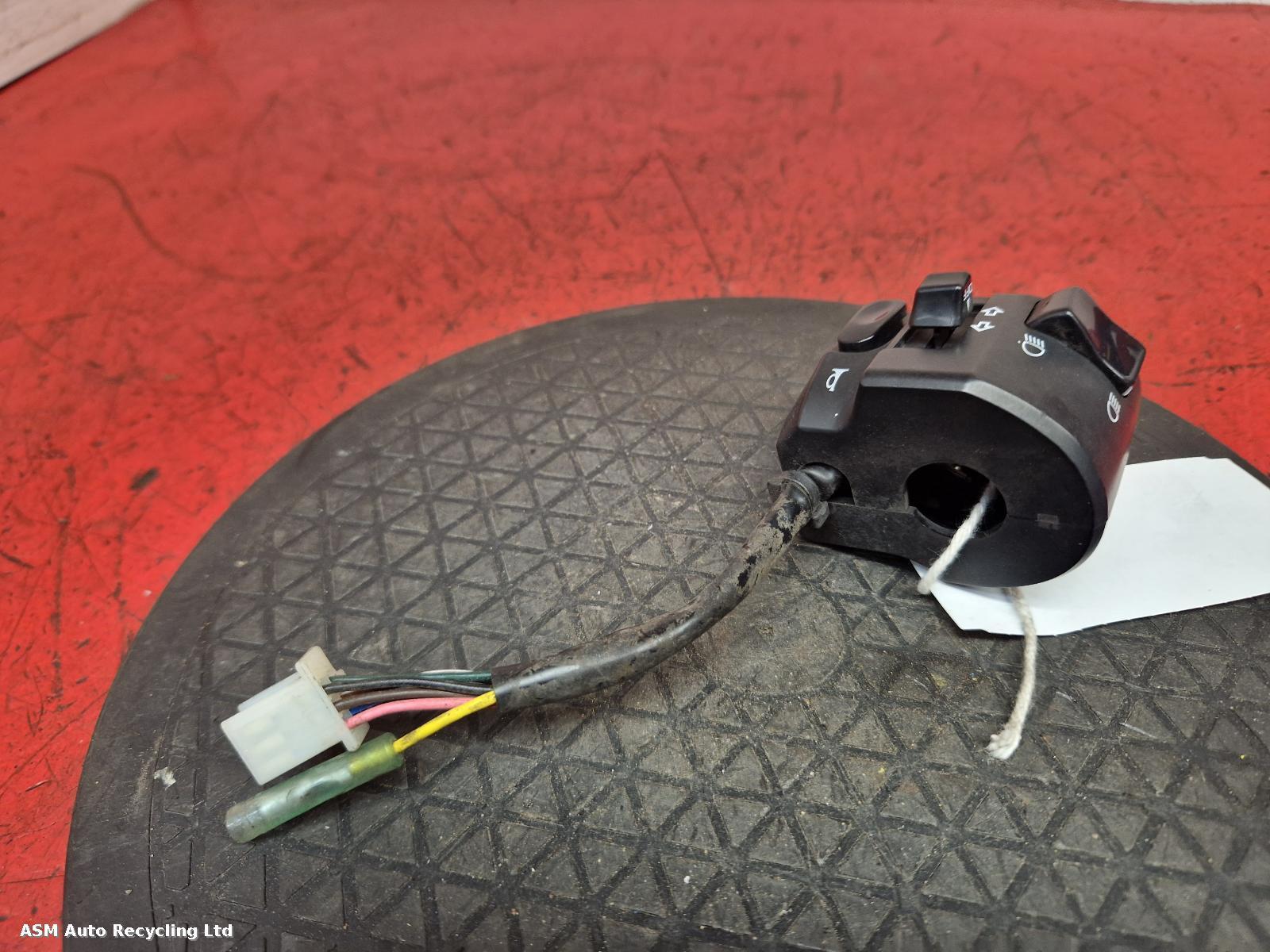 View Auto part LH Switch Gear Yamaha Nmax 125 2018