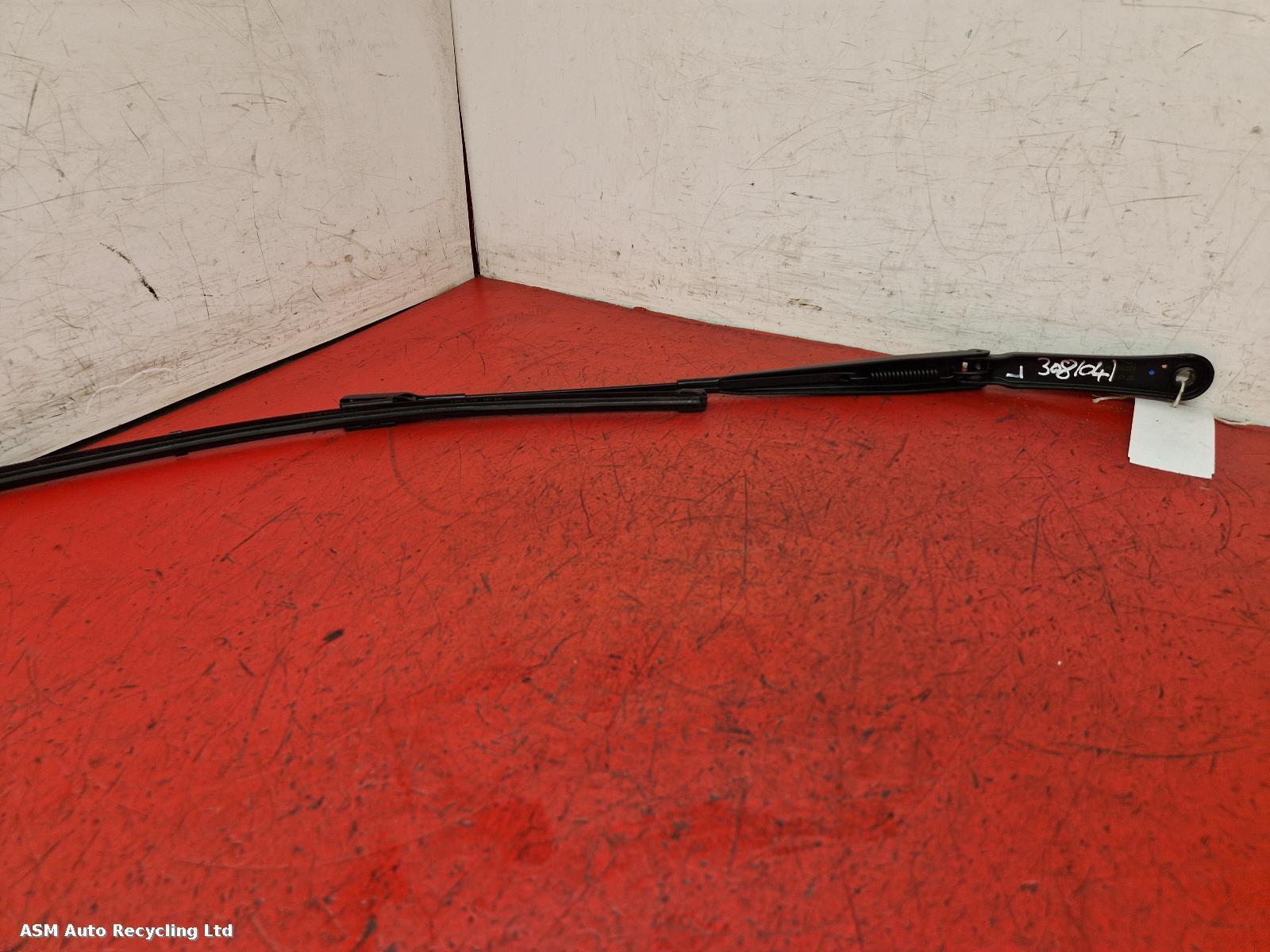 View Auto part Wiper Arm Bmw X2 2020