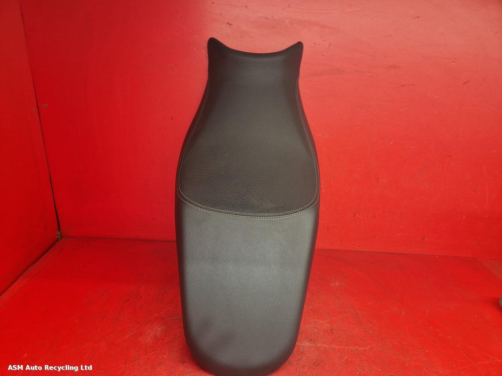 View Auto part Front Seat Yamaha Tracer 700 2021