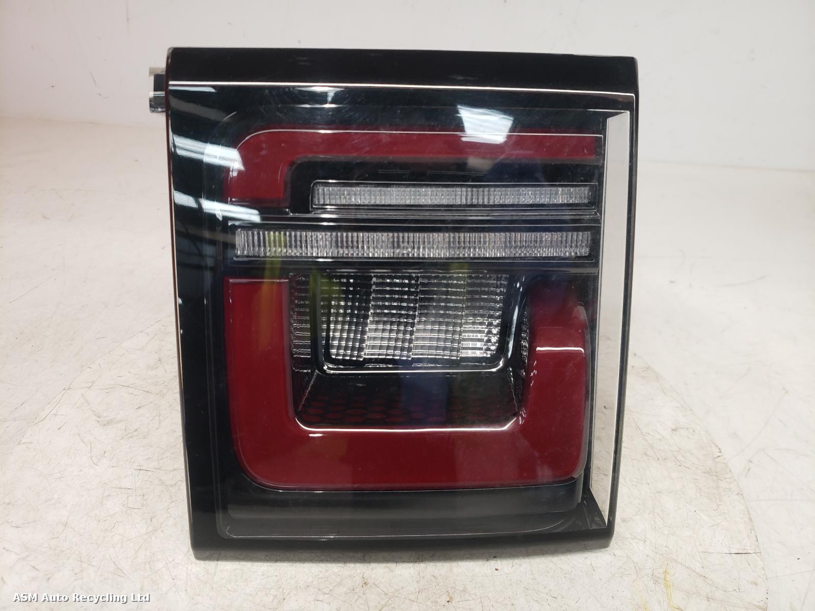 View Auto part R Taillight Land Rover Discovery Sport 2020