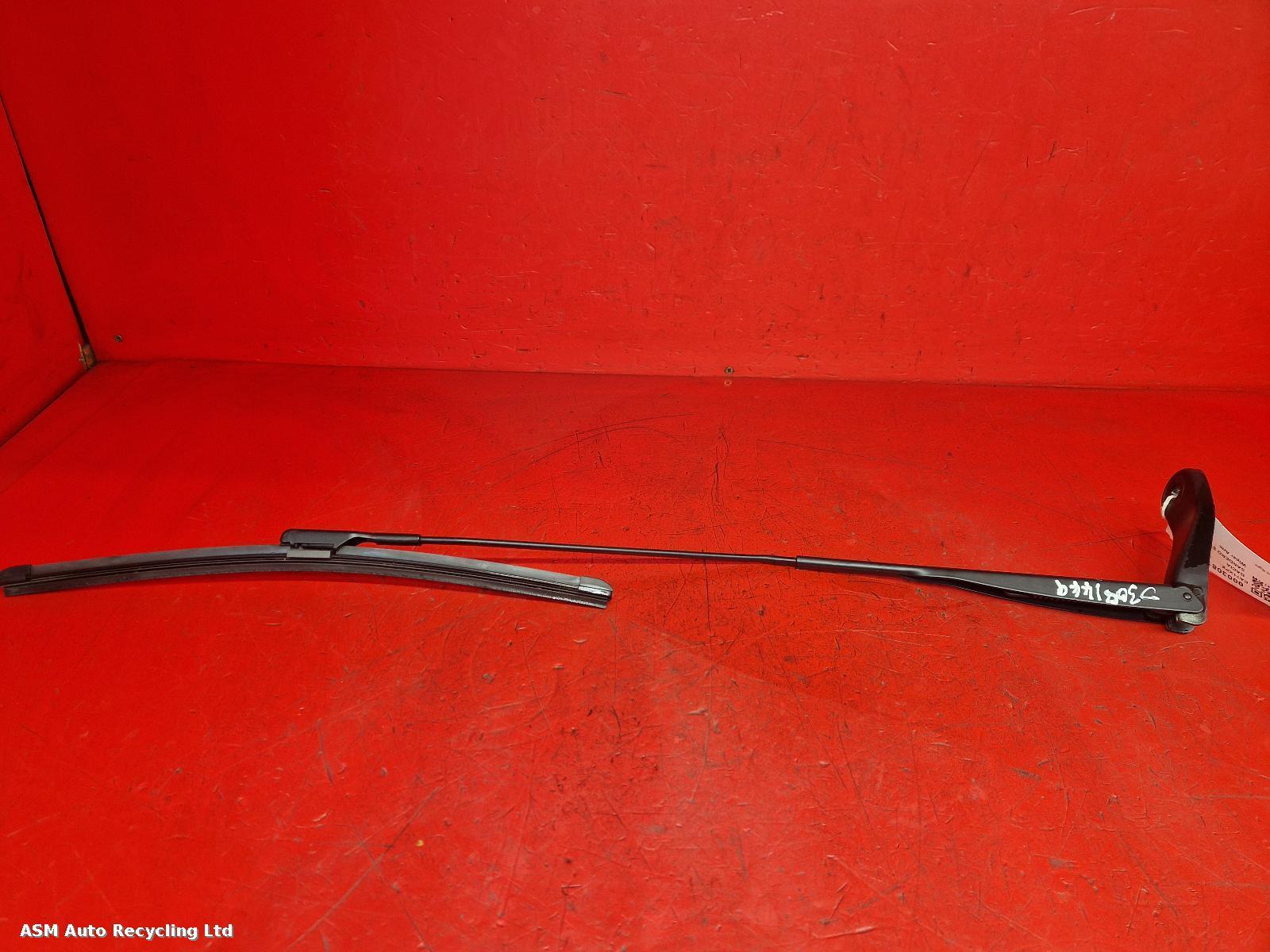 View Auto part Wiper Arm Dacia Sandero Stepway 2021