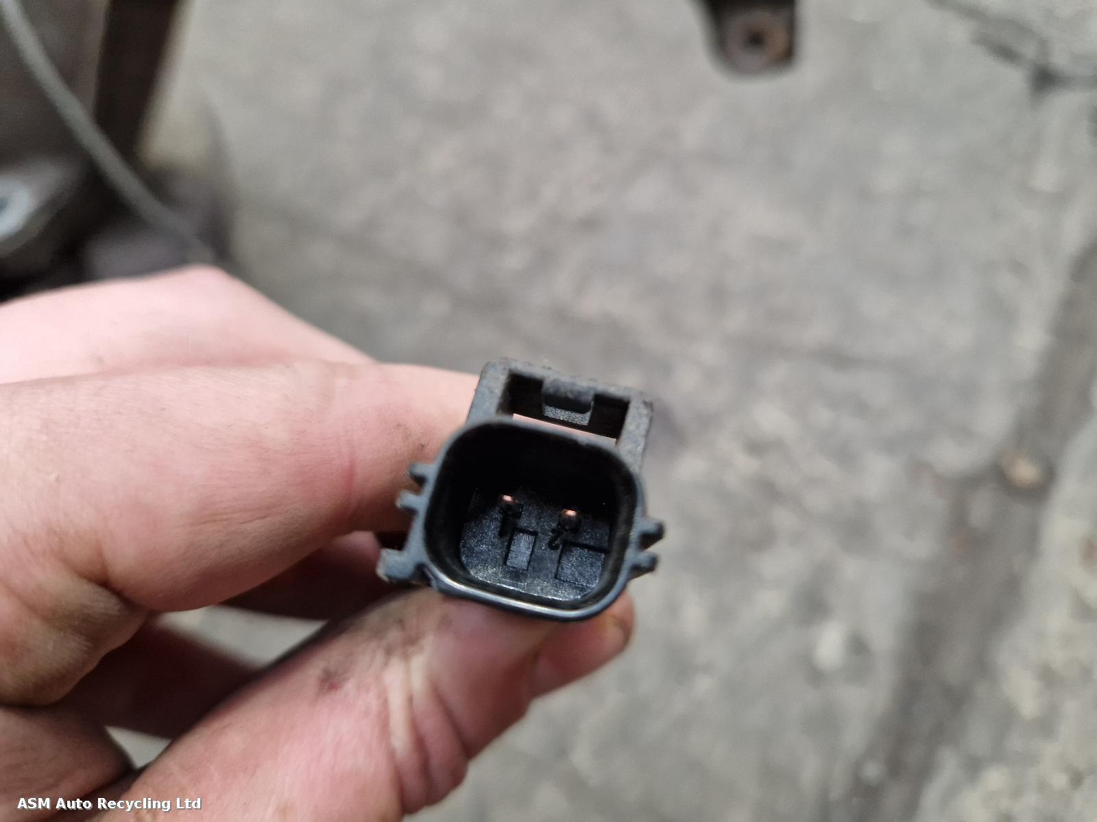 View Auto part RF Hub/Stub Axle Assembly Jaguar Xe 2015
