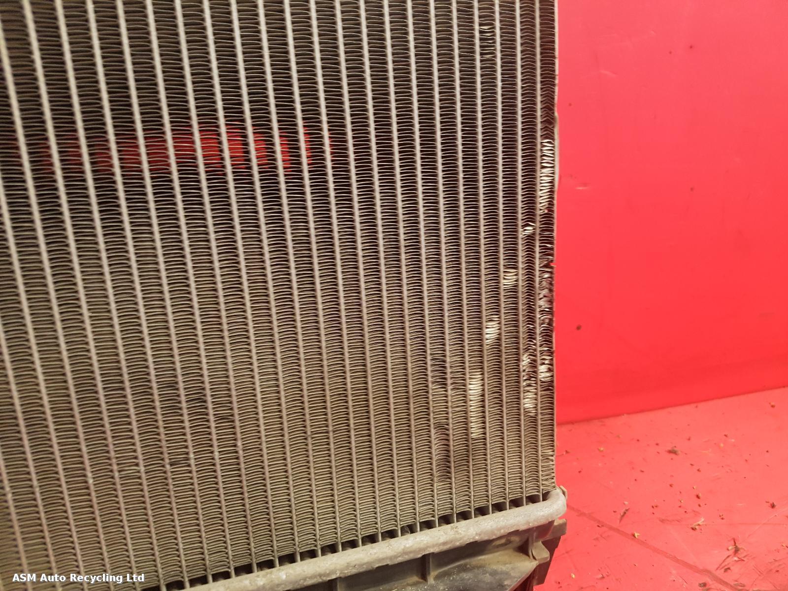 View Auto part Radiator Land Rover Range Rover Sport 2019