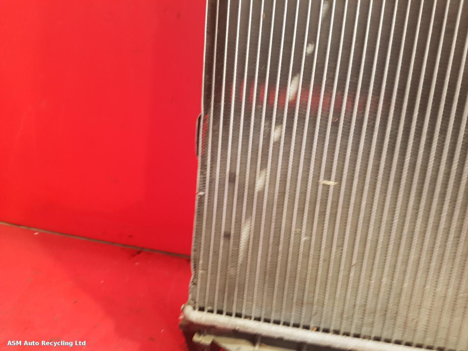 View Auto part Radiator Land Rover Range Rover Sport 2019