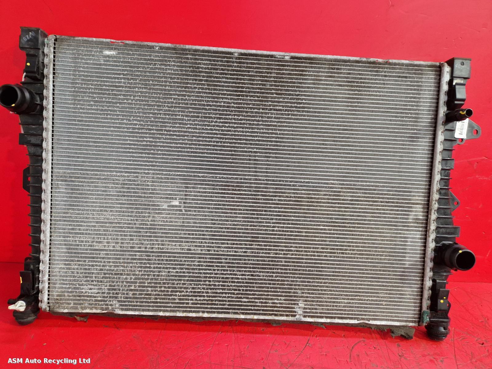 View Auto part Radiator Land Rover Range Rover Evoque 2019