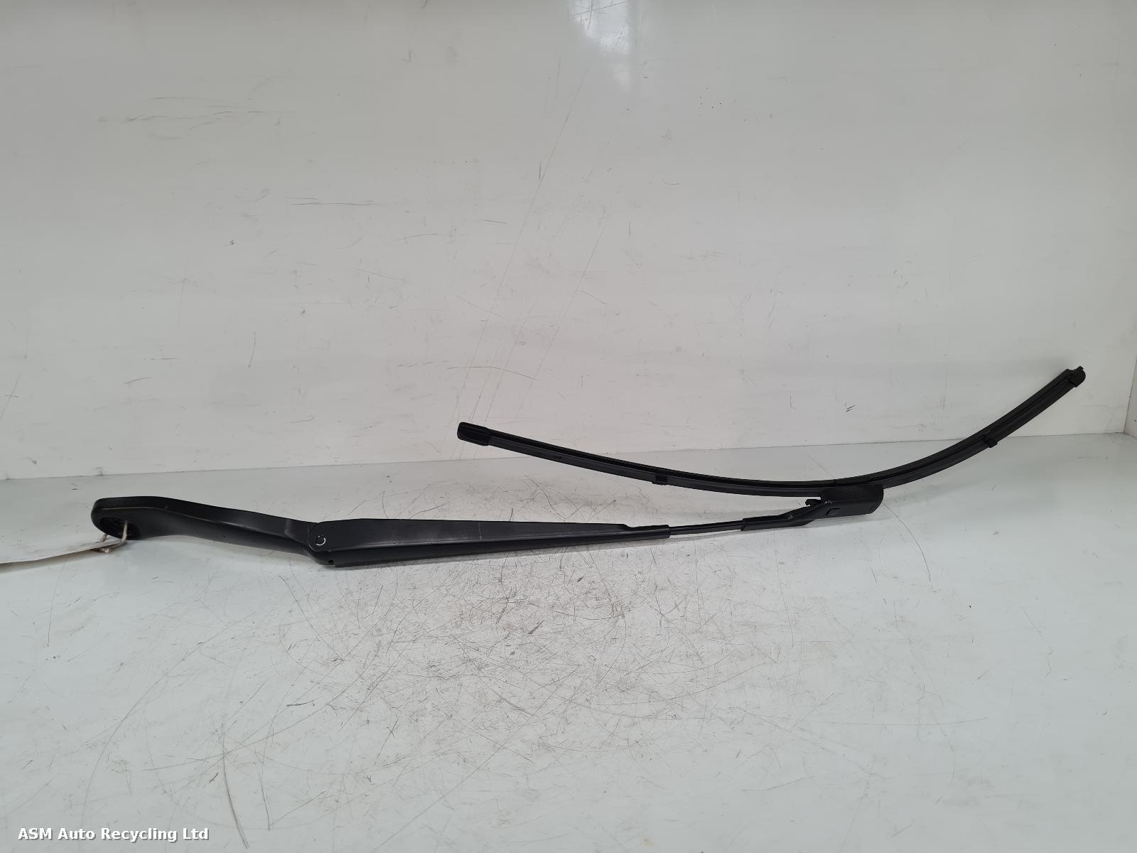 View Auto part Wiper Arm Land Rover Range Rover Evoque 2019