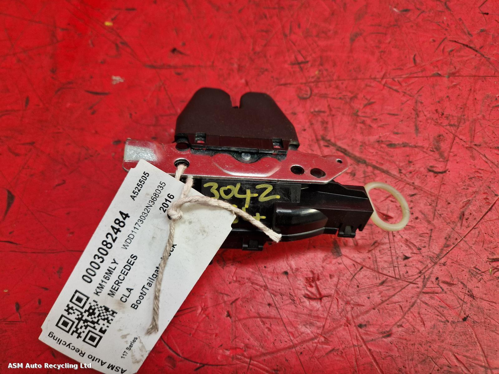 View Auto part Bootlid/Tailgate Lock Mercedes Cla 2016