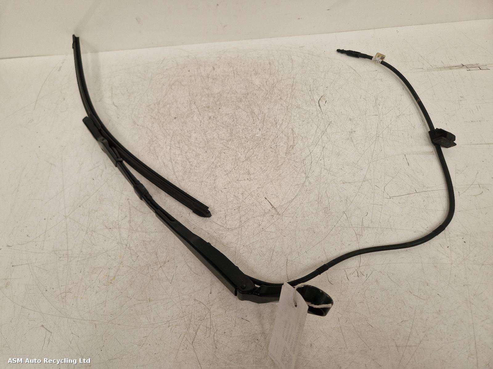 View Auto part Wiper Arm Land Rover Defender 2020