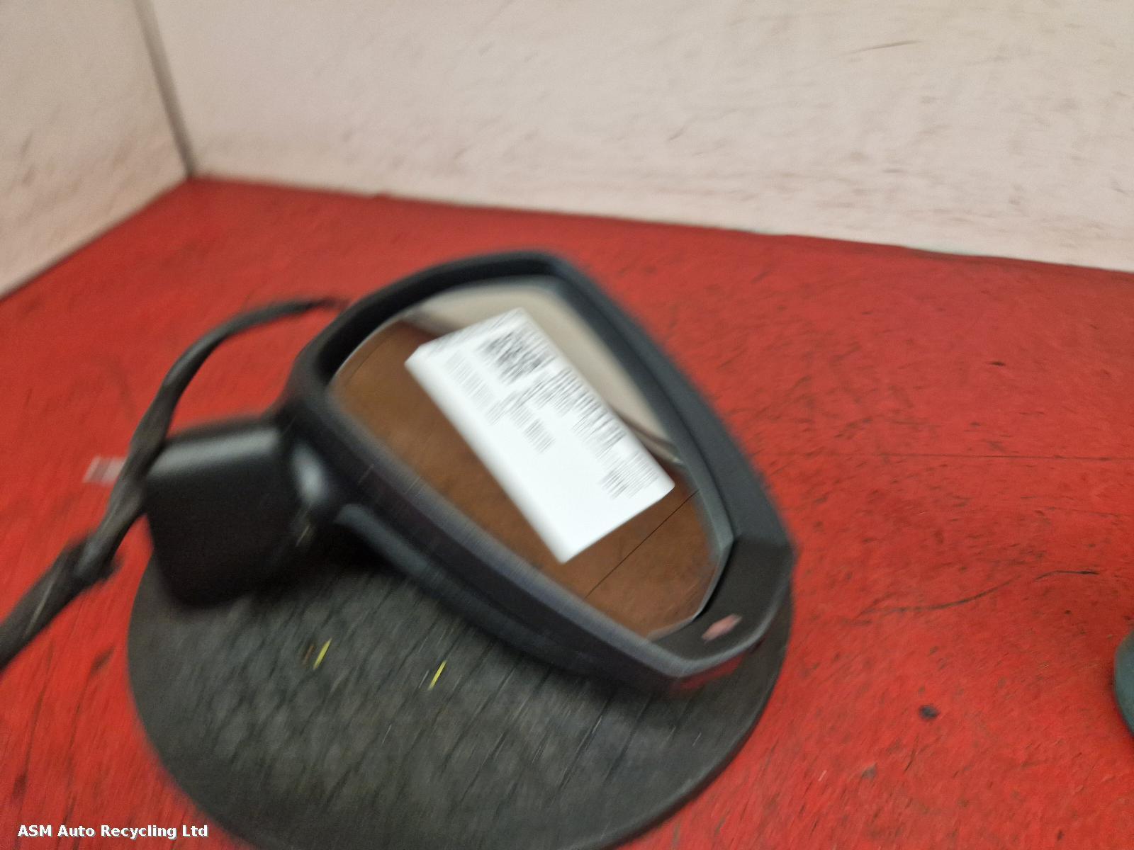 View Auto part R Door Mirror Audi A3 2018