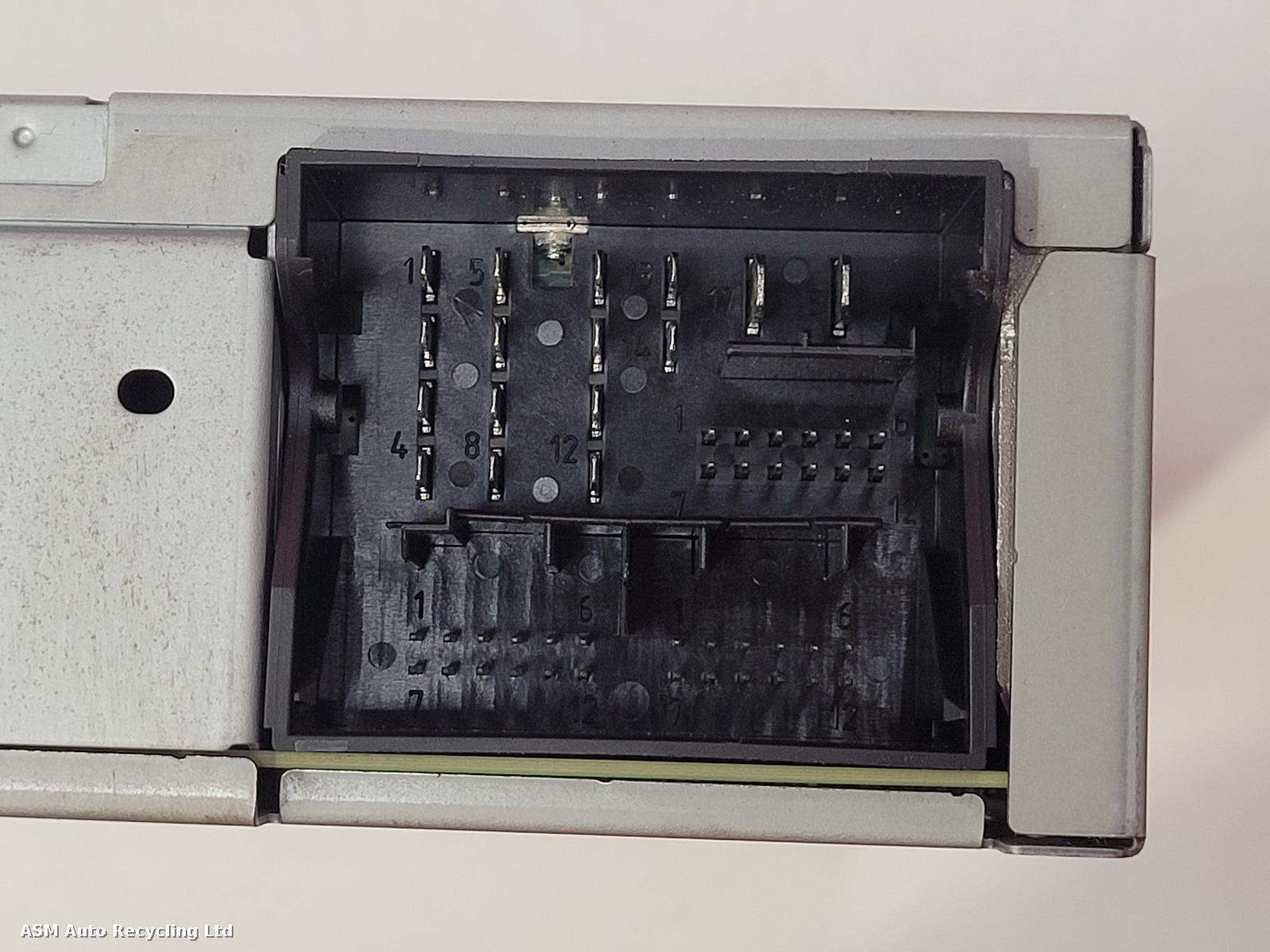 View Auto part CD Changer Seat Leon 2014