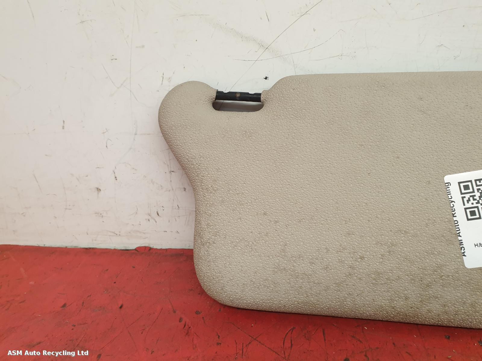 View Auto part Sun visor Ford Orion 1985