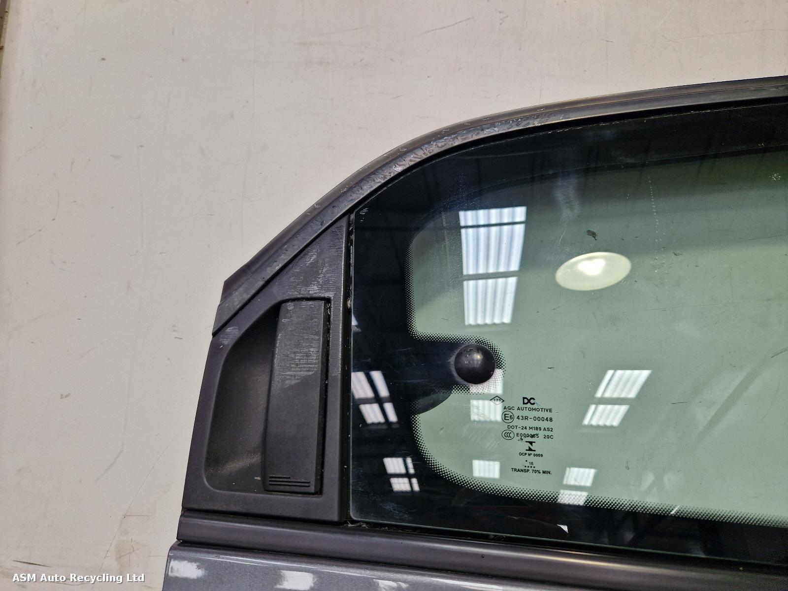 View Auto part R Rear Door Renault Twingo 2016