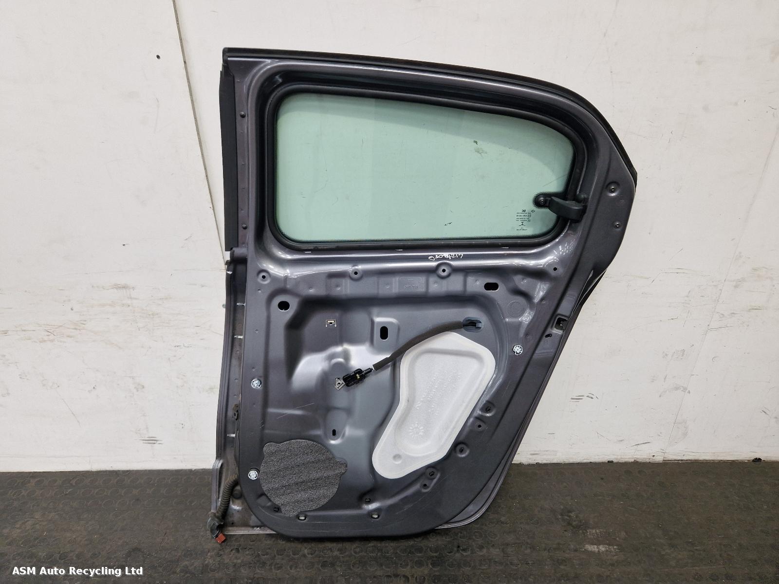 View Auto part R Rear Door Renault Twingo 2016