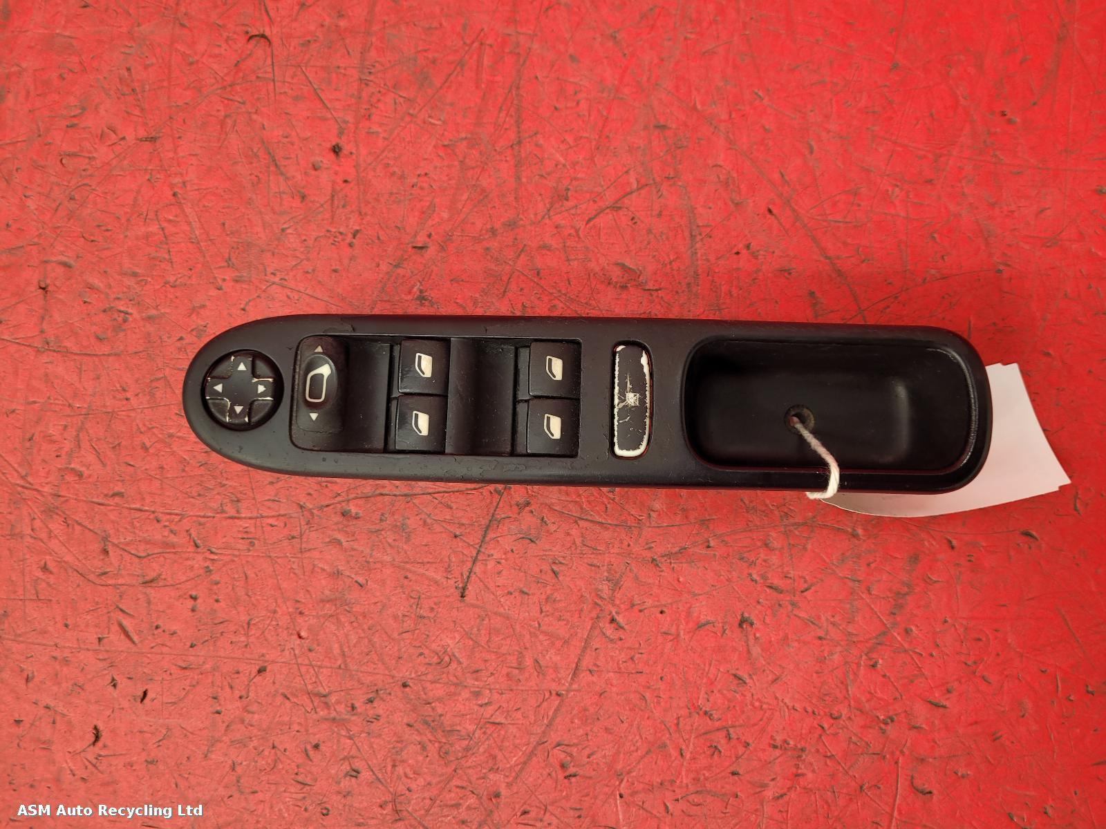 View Auto part Elect. Window Switch Peugeot 207 2011