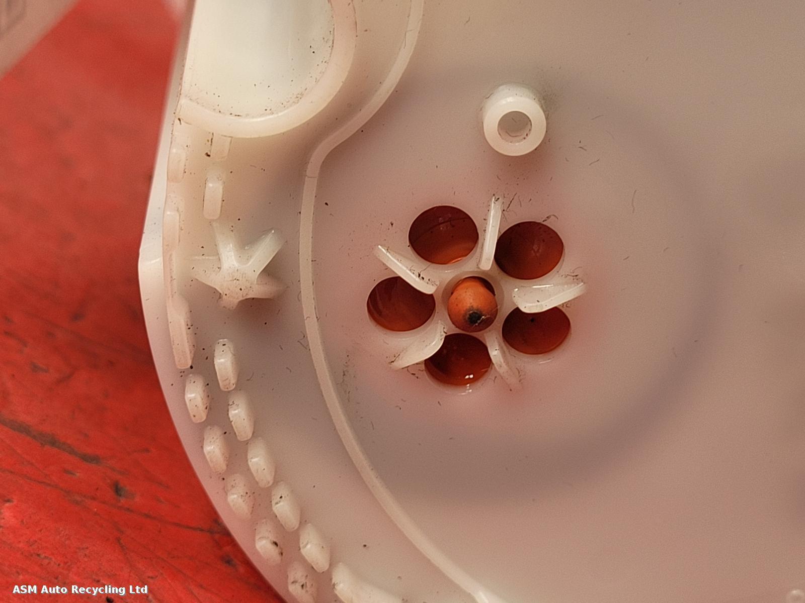 View Auto part Fuel Pump Peugeot 207 2011