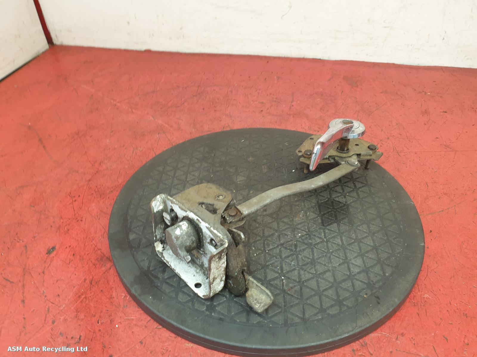 View Auto part Door Lock Assembly Bedford Cf Van 1972