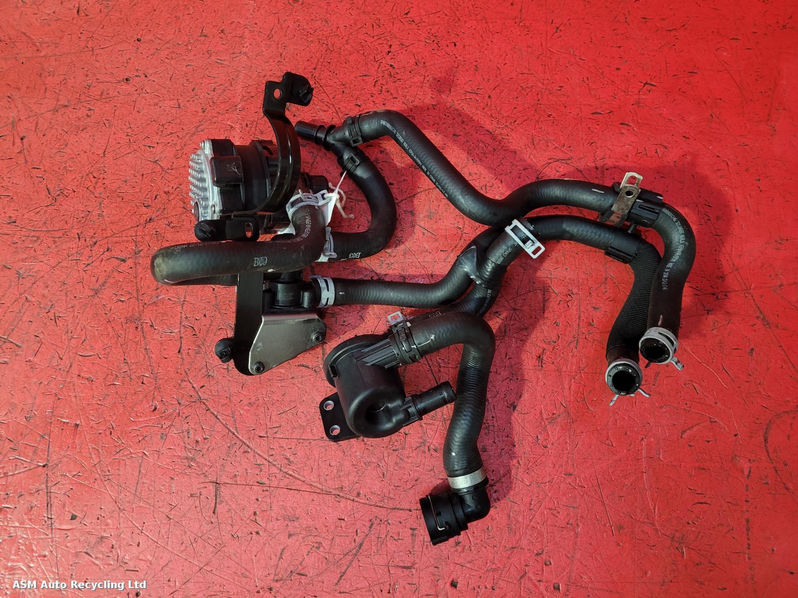 View Auto part Water Pump Volvo Xc40 2023